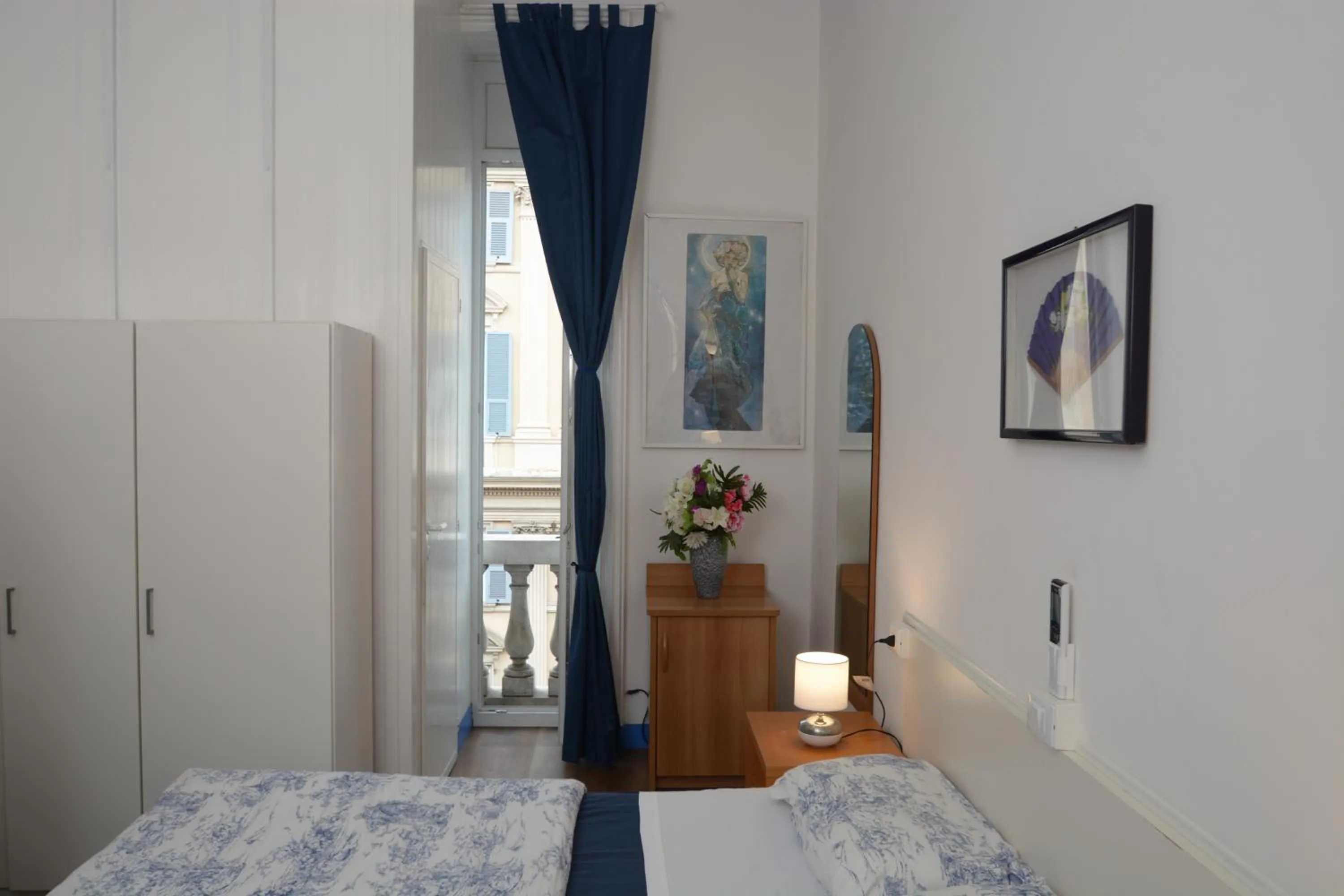 Bedroom, Bed in Olympia Hotel