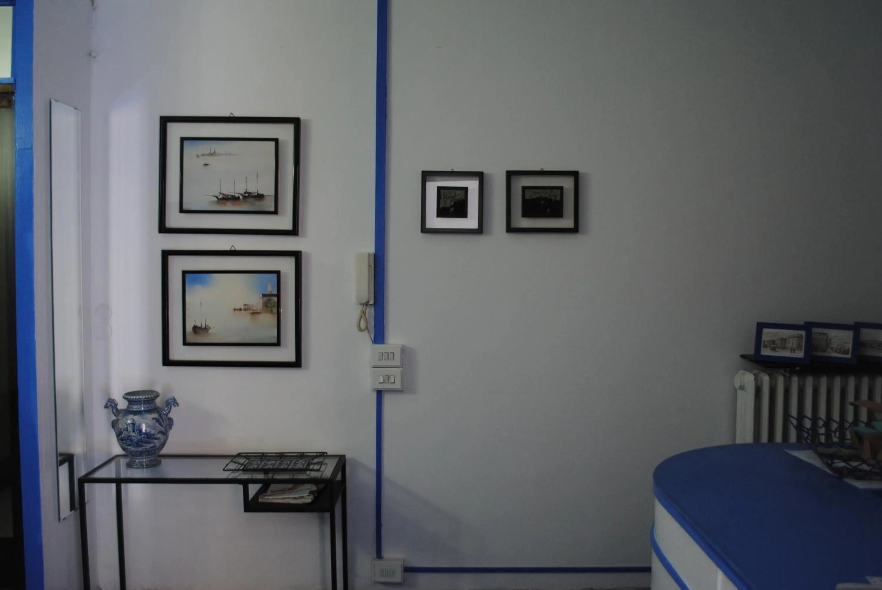 Lobby or reception, Bed in Olympia Hotel