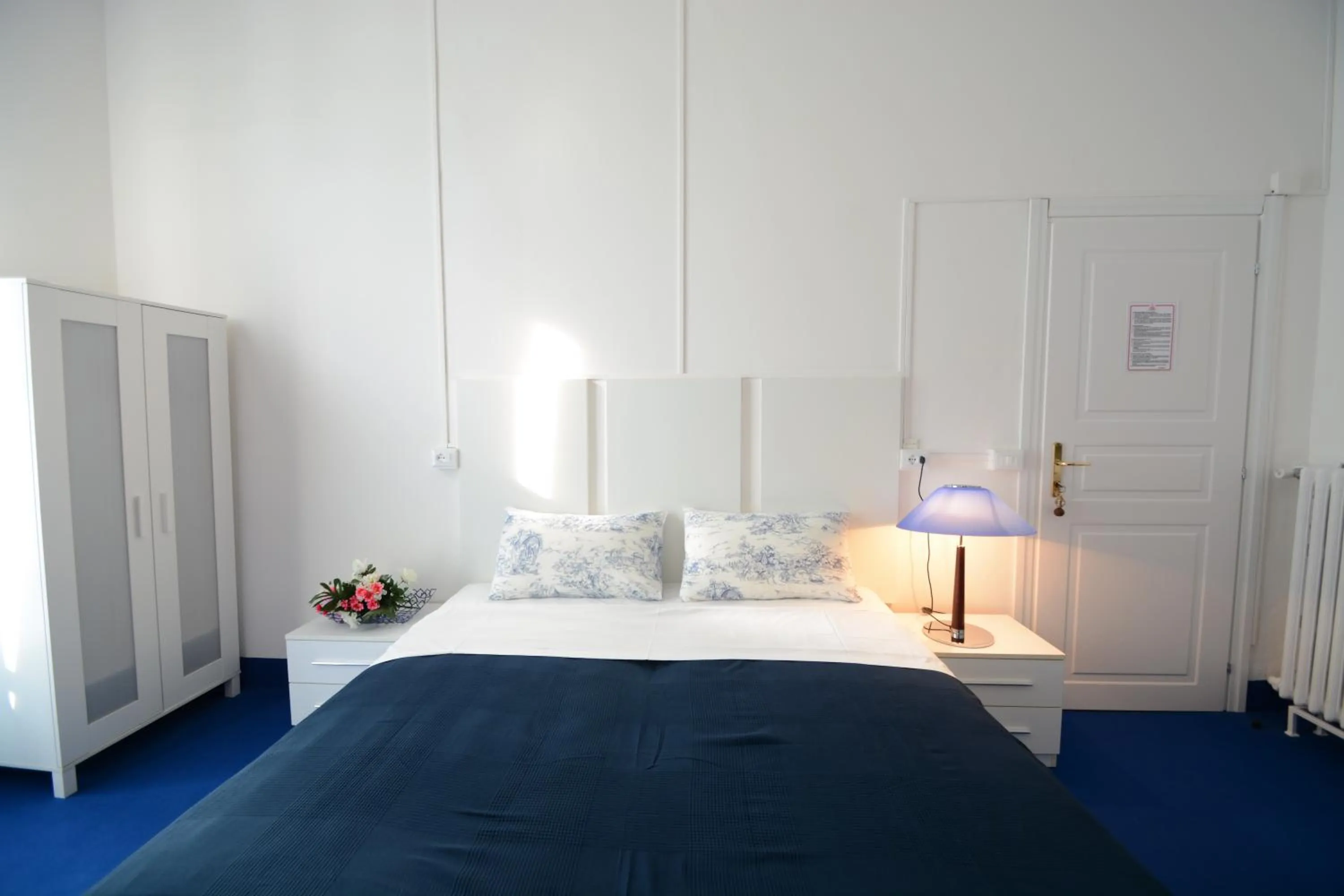 Bed in Olympia Hotel