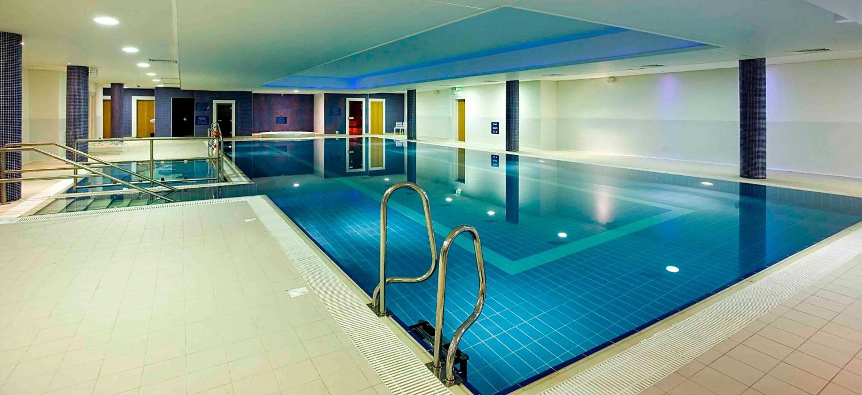 Pool view in Maldron Hotel & Leisure Centre Limerick