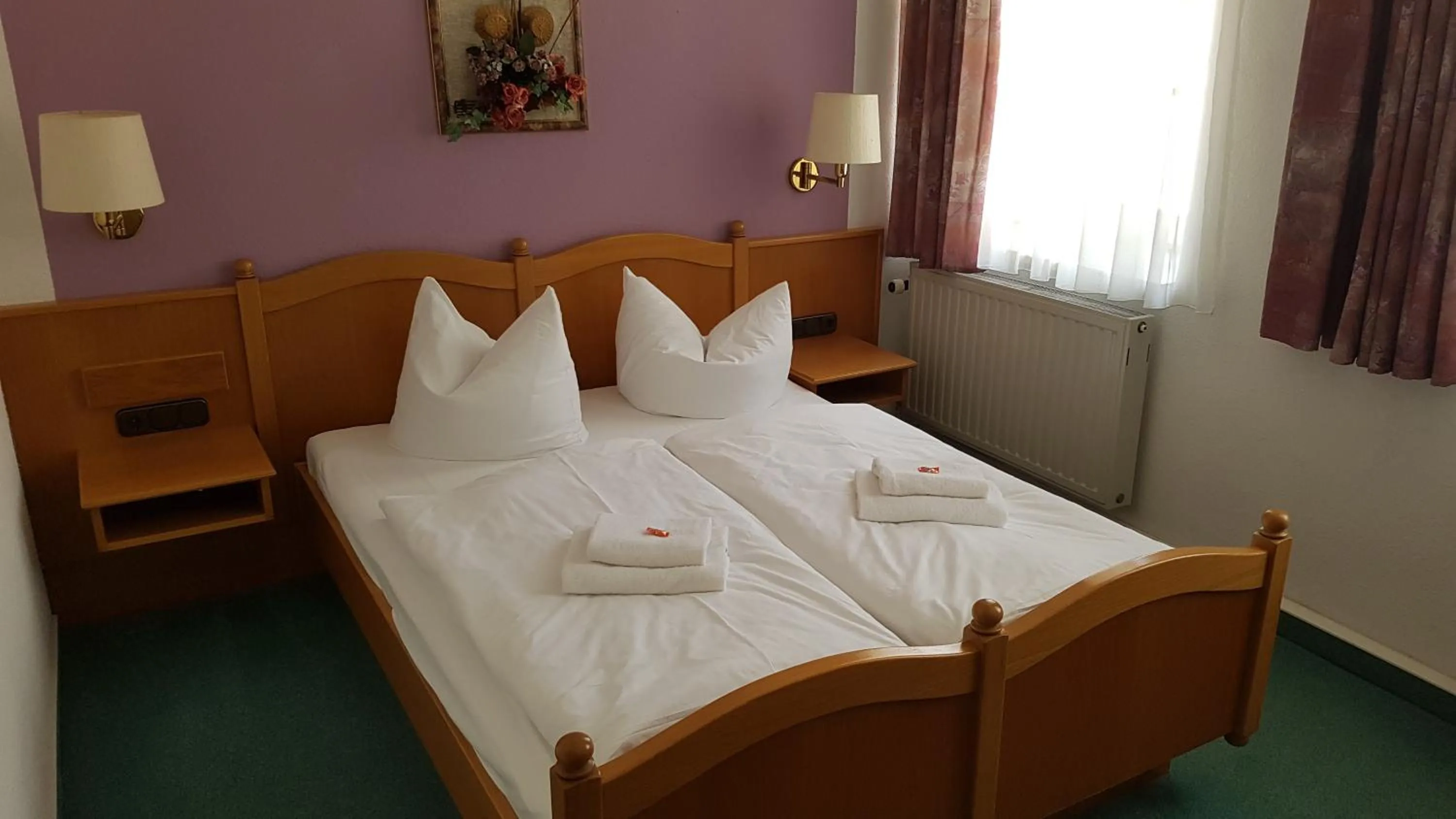 Bed in Hotel Sachsenhof