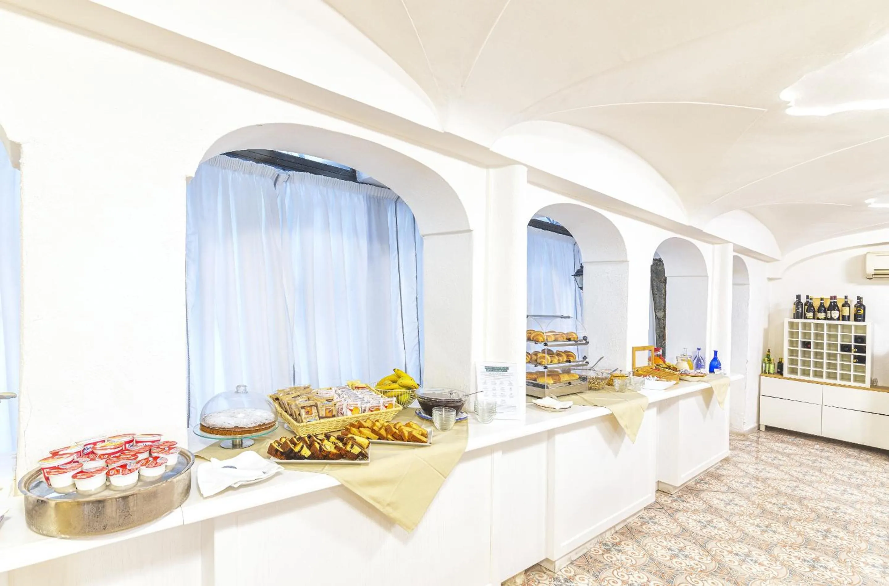 Buffet breakfast in Hotel Terme Principe