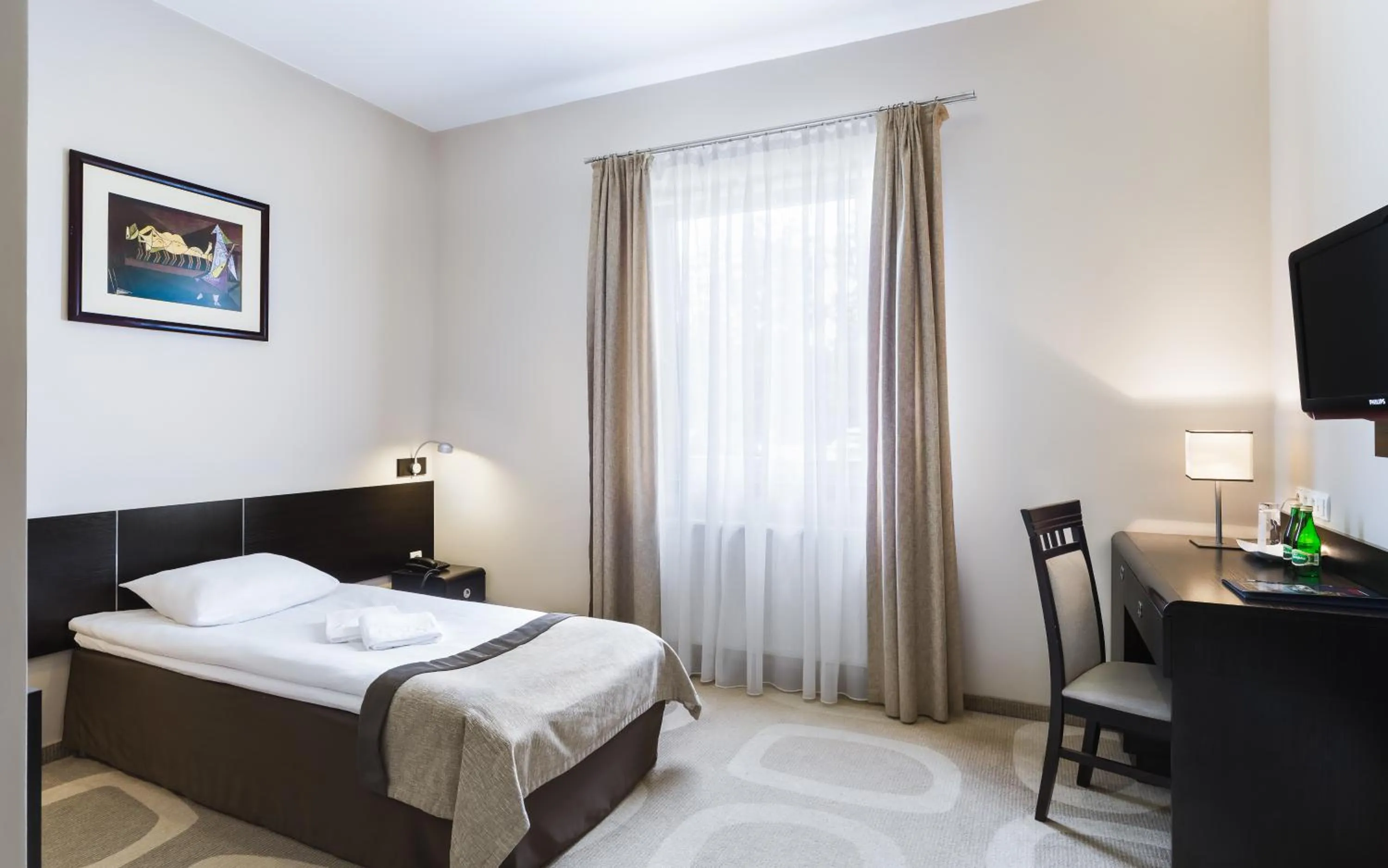 Photo of the whole room, Bed in Hotel Picaro Żarska Wieś Południe A4 kierunek Polska