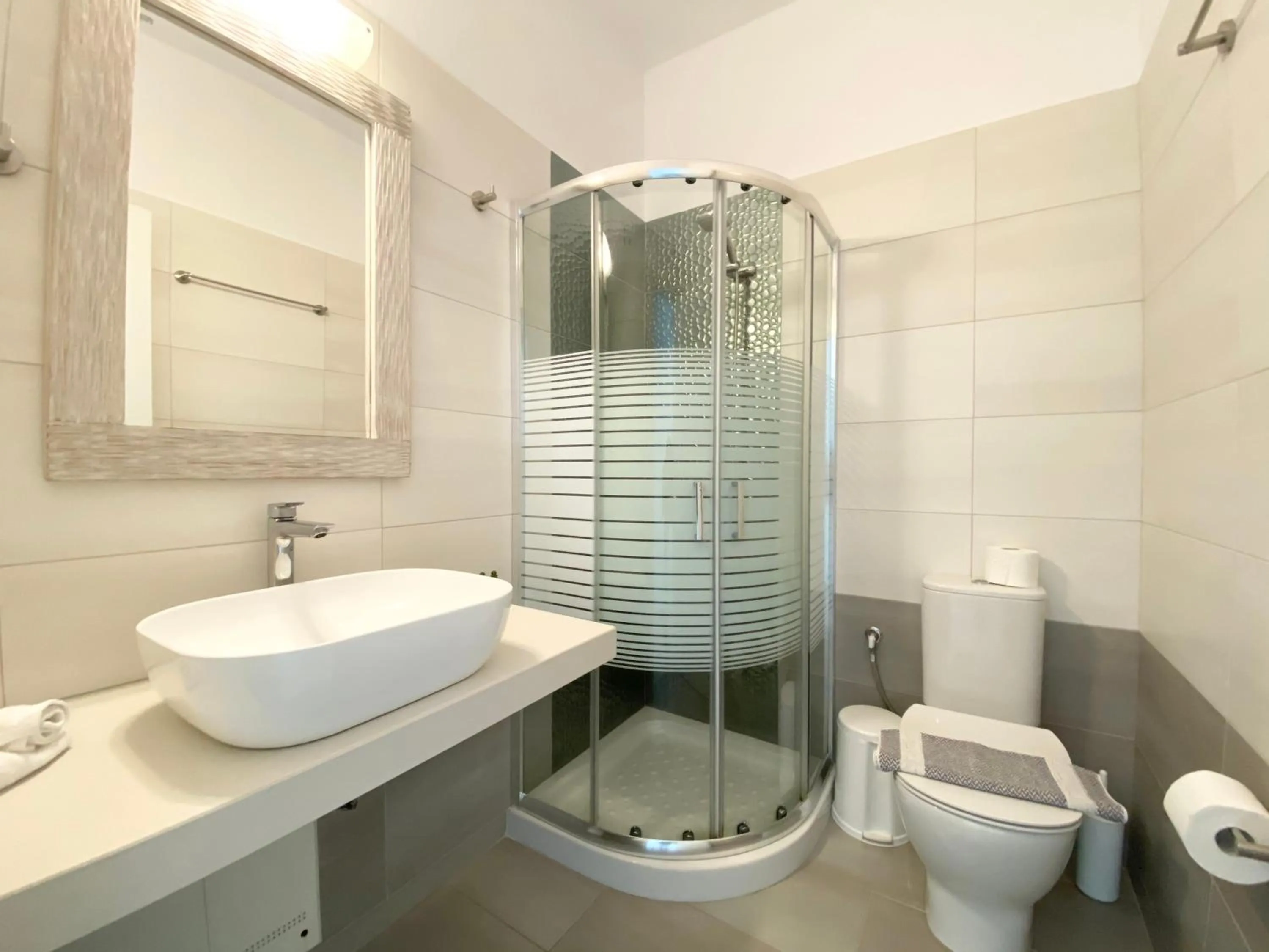 Bathroom in Eleftheria Hotel & Apartments