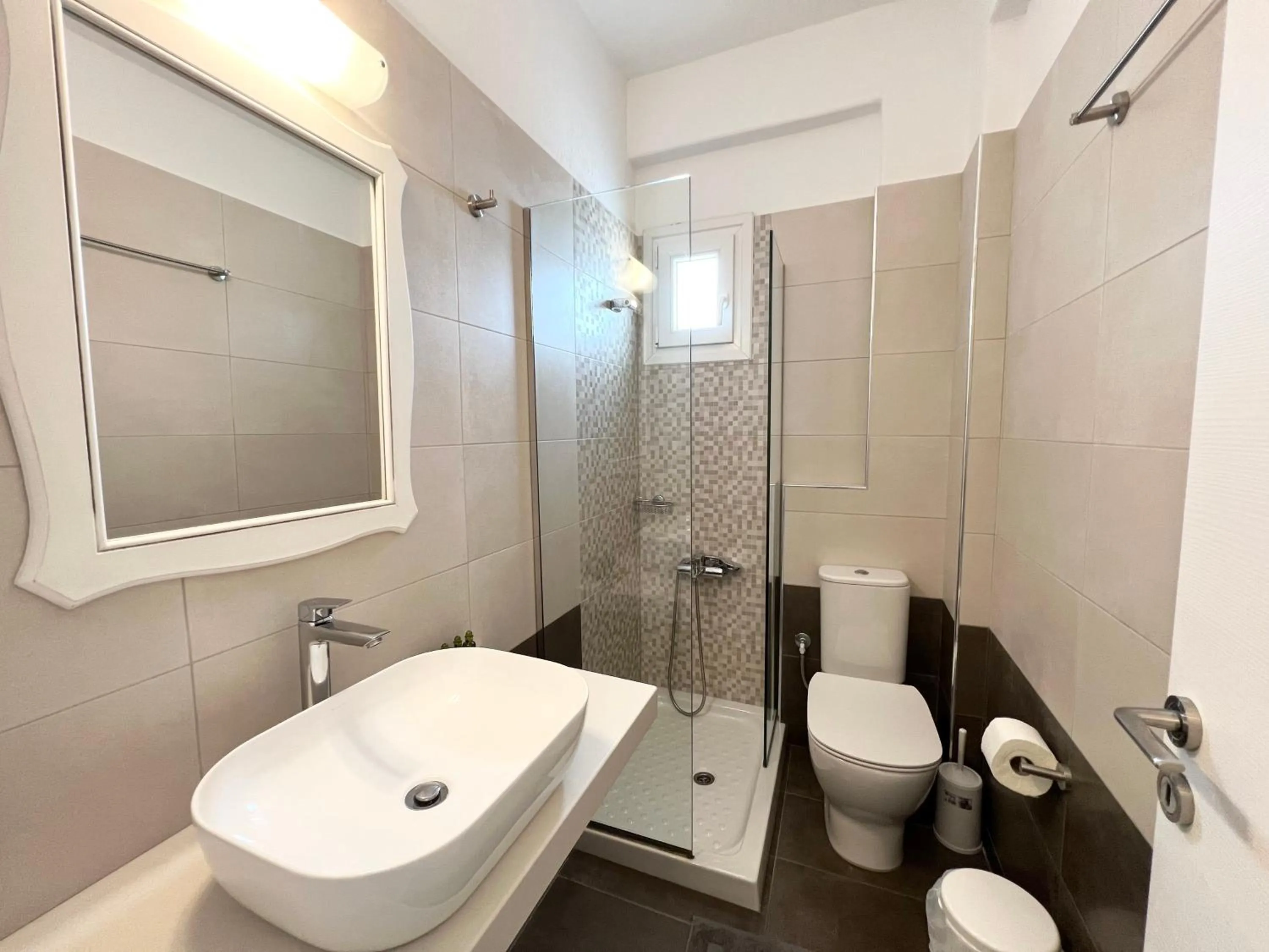 Bathroom in Eleftheria Hotel & Apartments