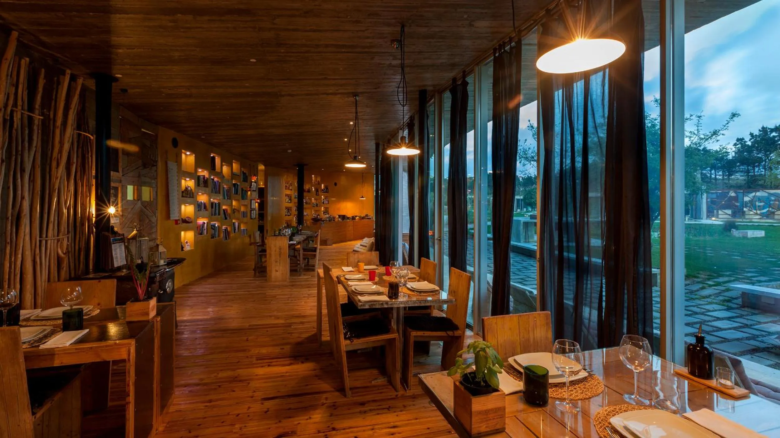 Restaurant/places to eat in Rio do Prado