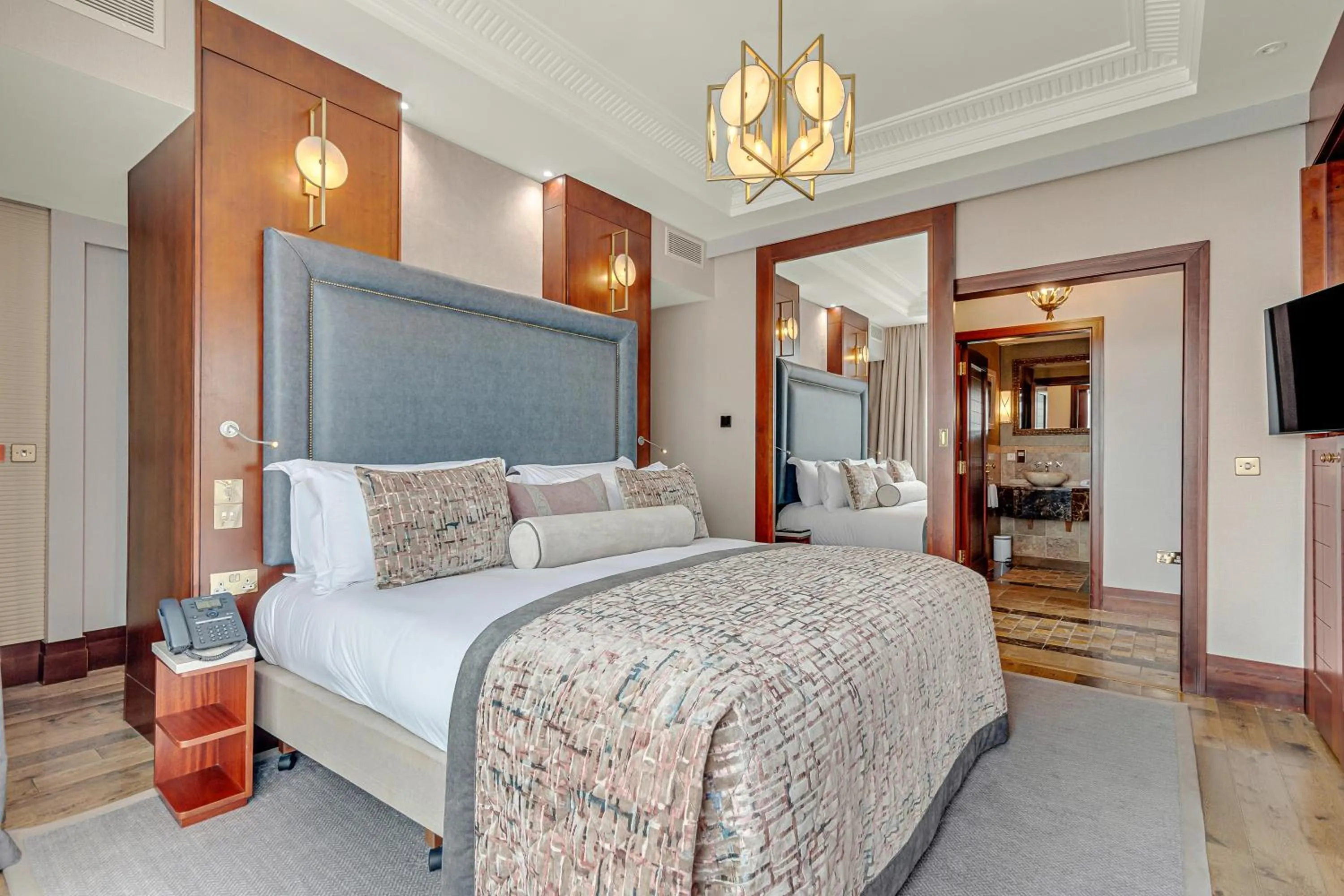 Bedroom, Bed in Fota Island Hotel and Spa