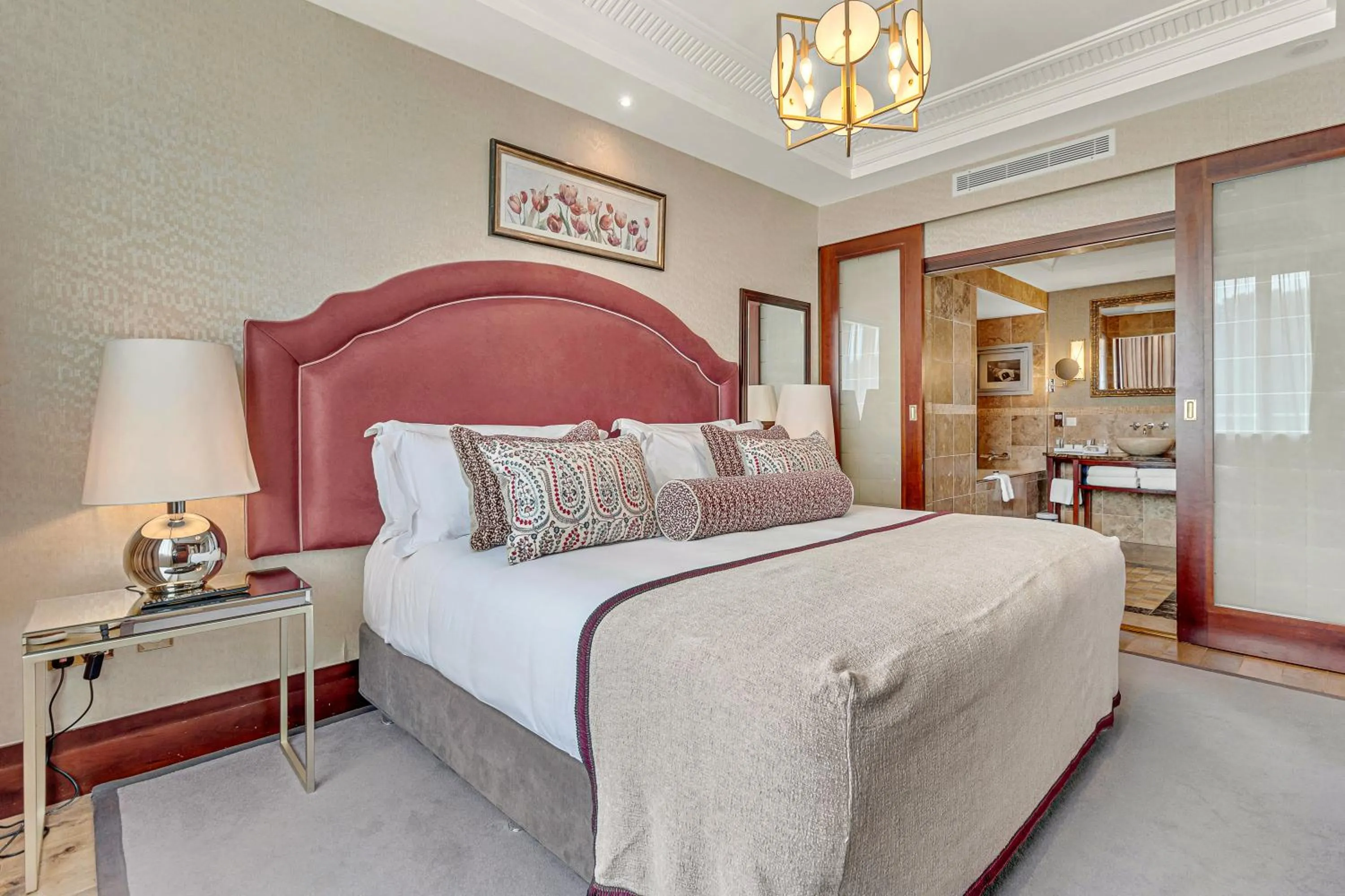 Bedroom, Bed in Fota Island Hotel and Spa