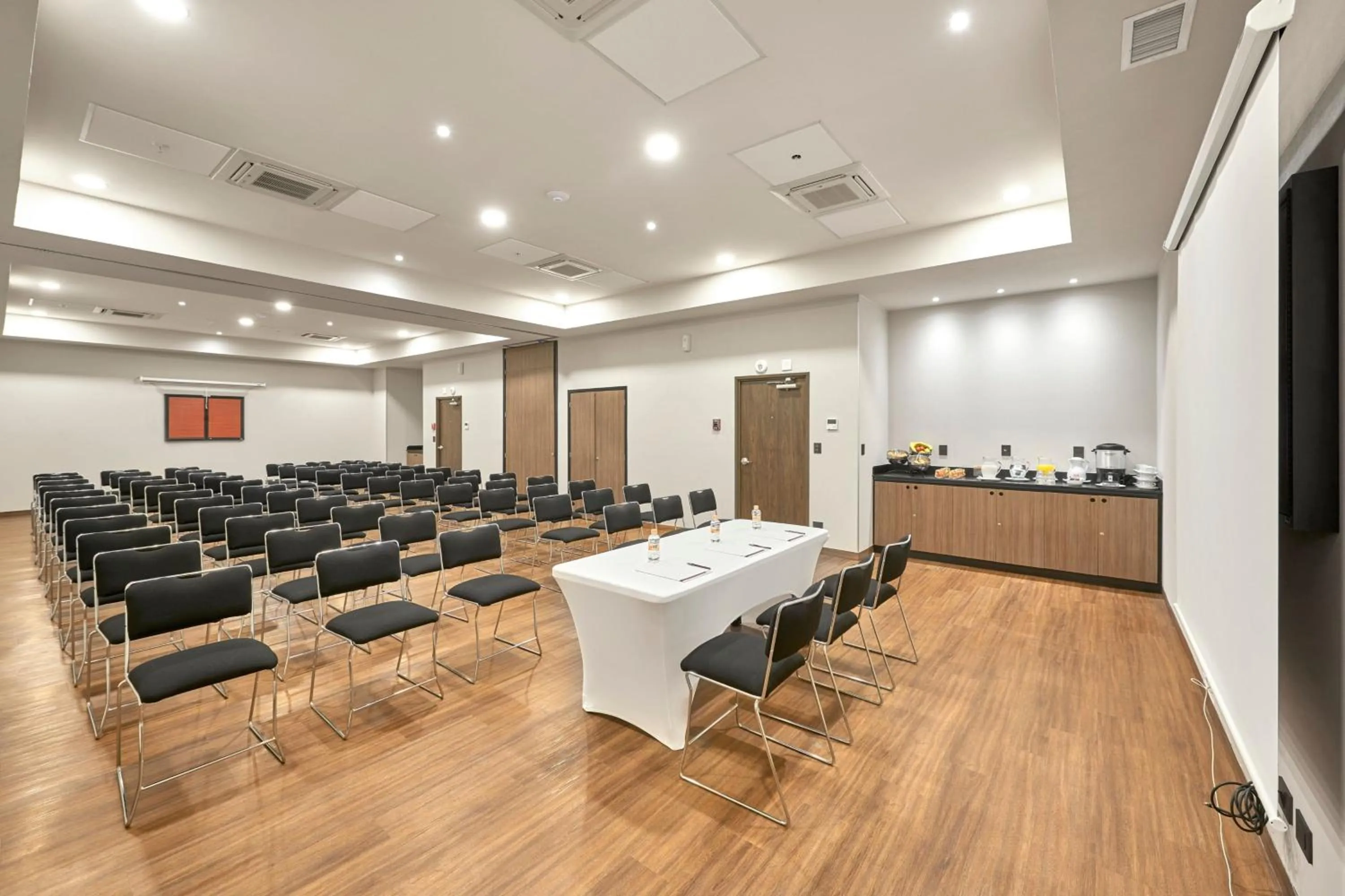 Meeting/conference room in City Express Plus by Marriott Cancun Aeropuerto Riviera