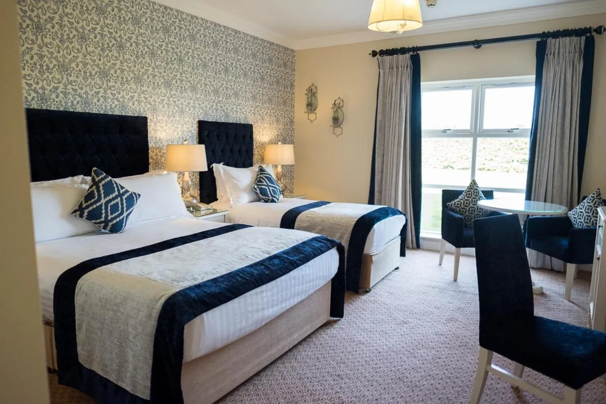 Bedroom, Bed in Clanard Court Hotel