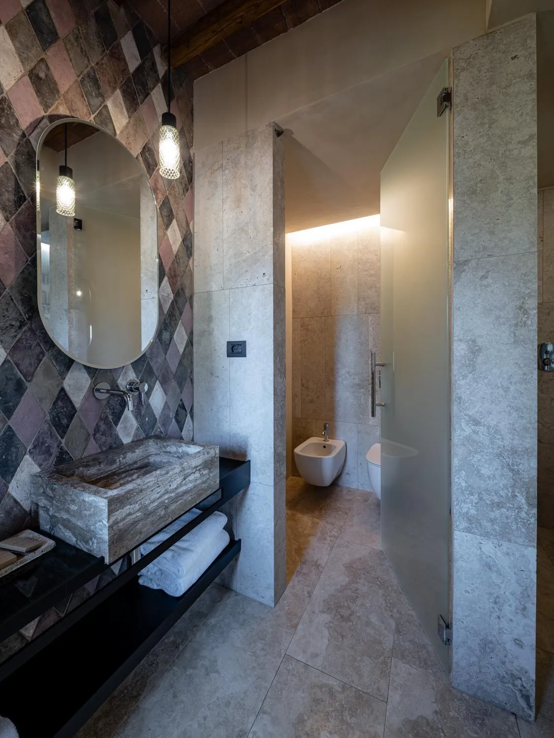 Bathroom in Mormoraia