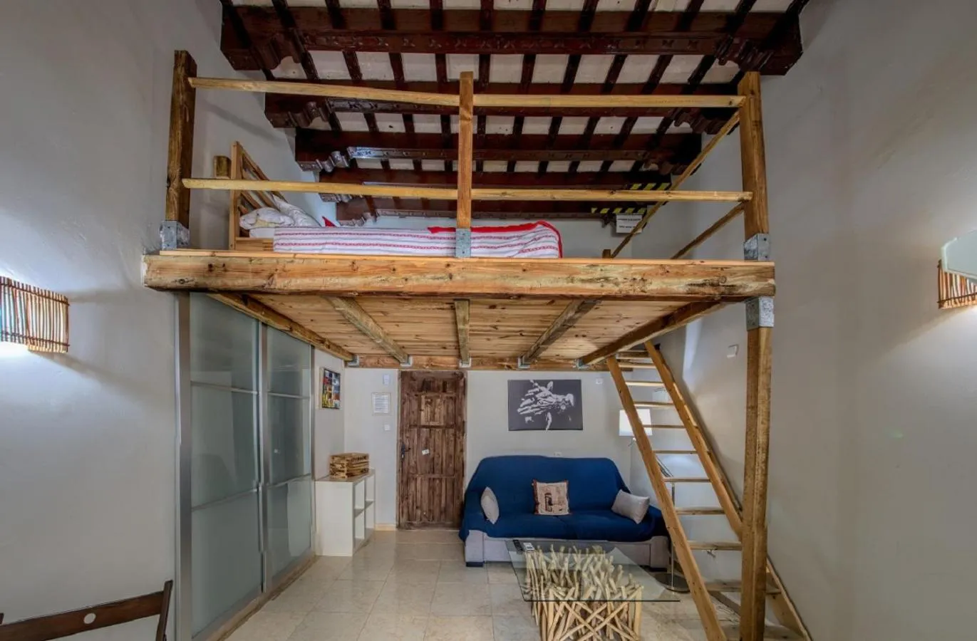 Photo of the whole room in Apartamentos Jerez