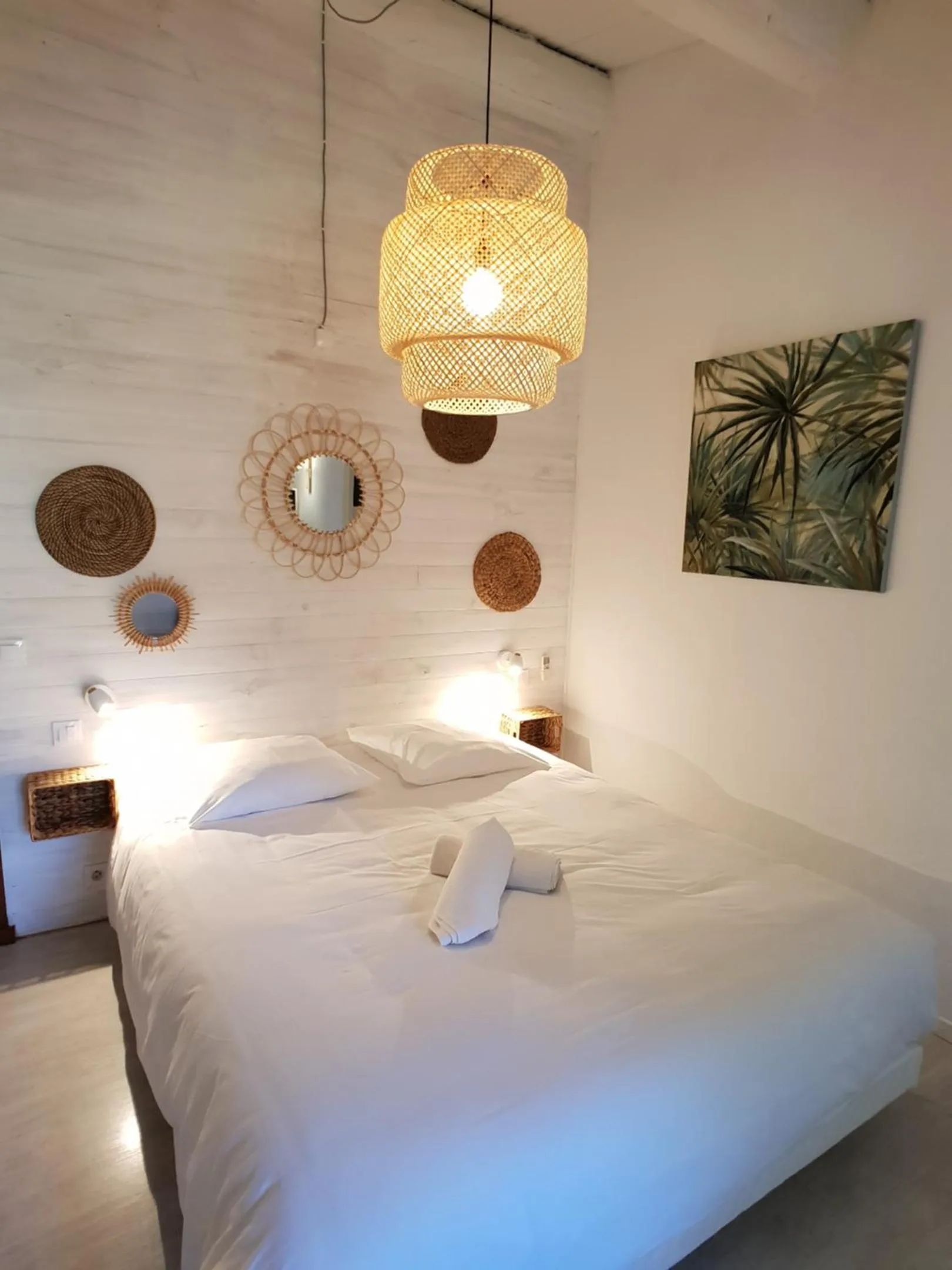 Photo of the whole room, Bed in Hôtel La Bastide de Vaison