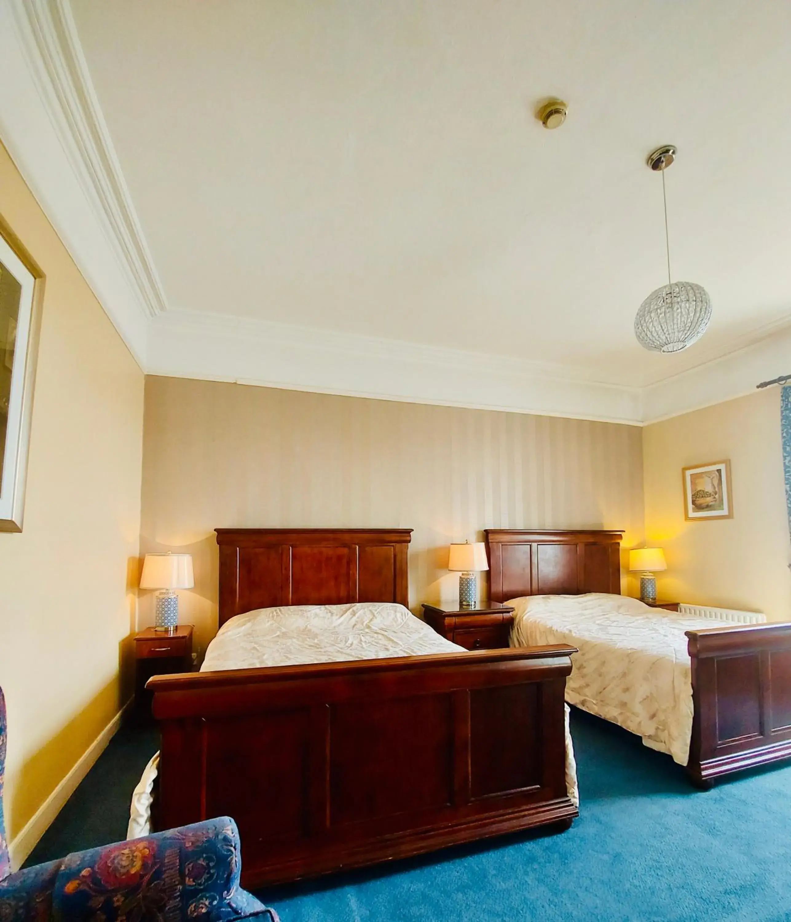 Triple Room in Belvedere Lodge Triple Room in Belvedere Lodge