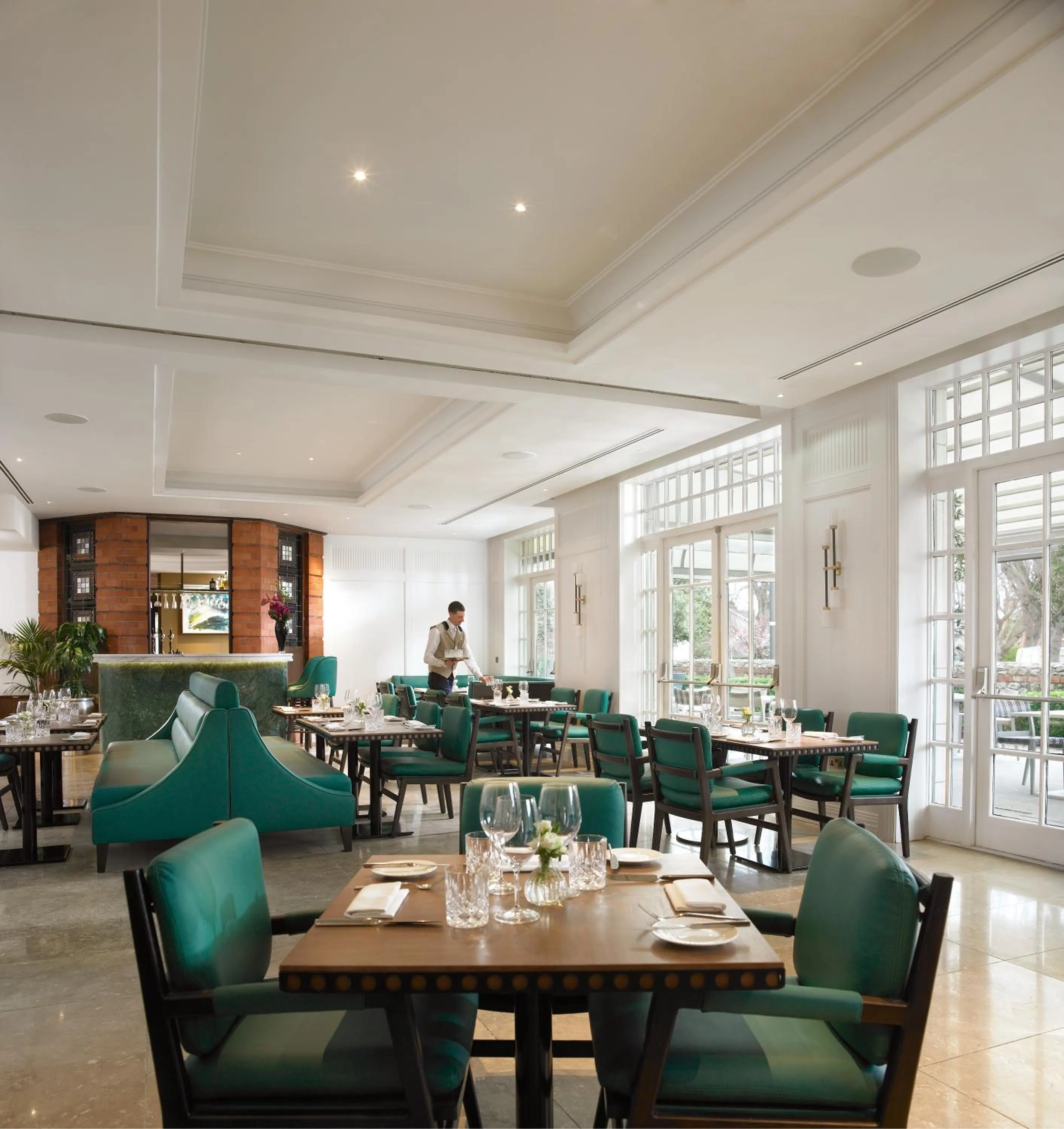 Restaurant/places to eat in Dylan