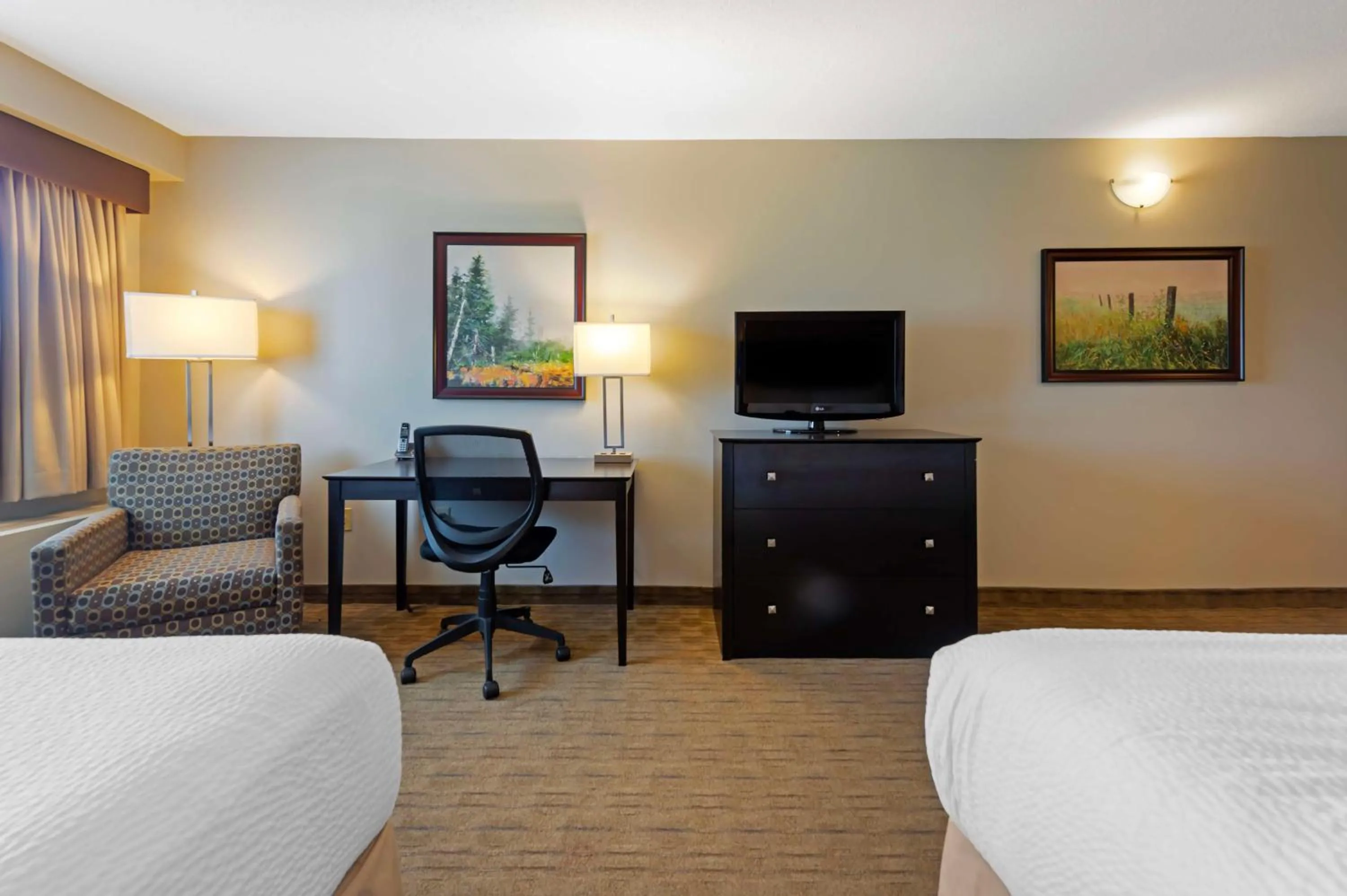 Bedroom, Bed in Best Western Pembroke Inn & Conference Centre