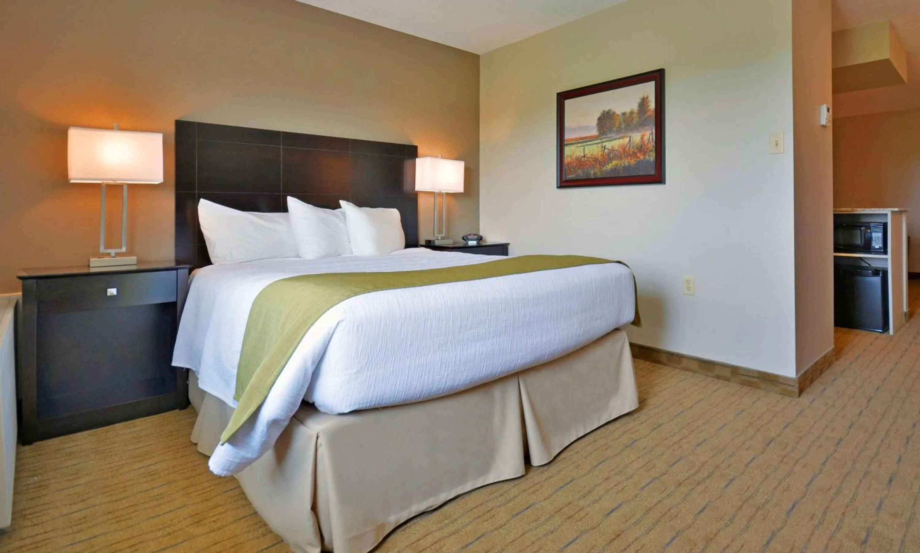 Bedroom, Bed in Best Western Pembroke Inn & Conference Centre