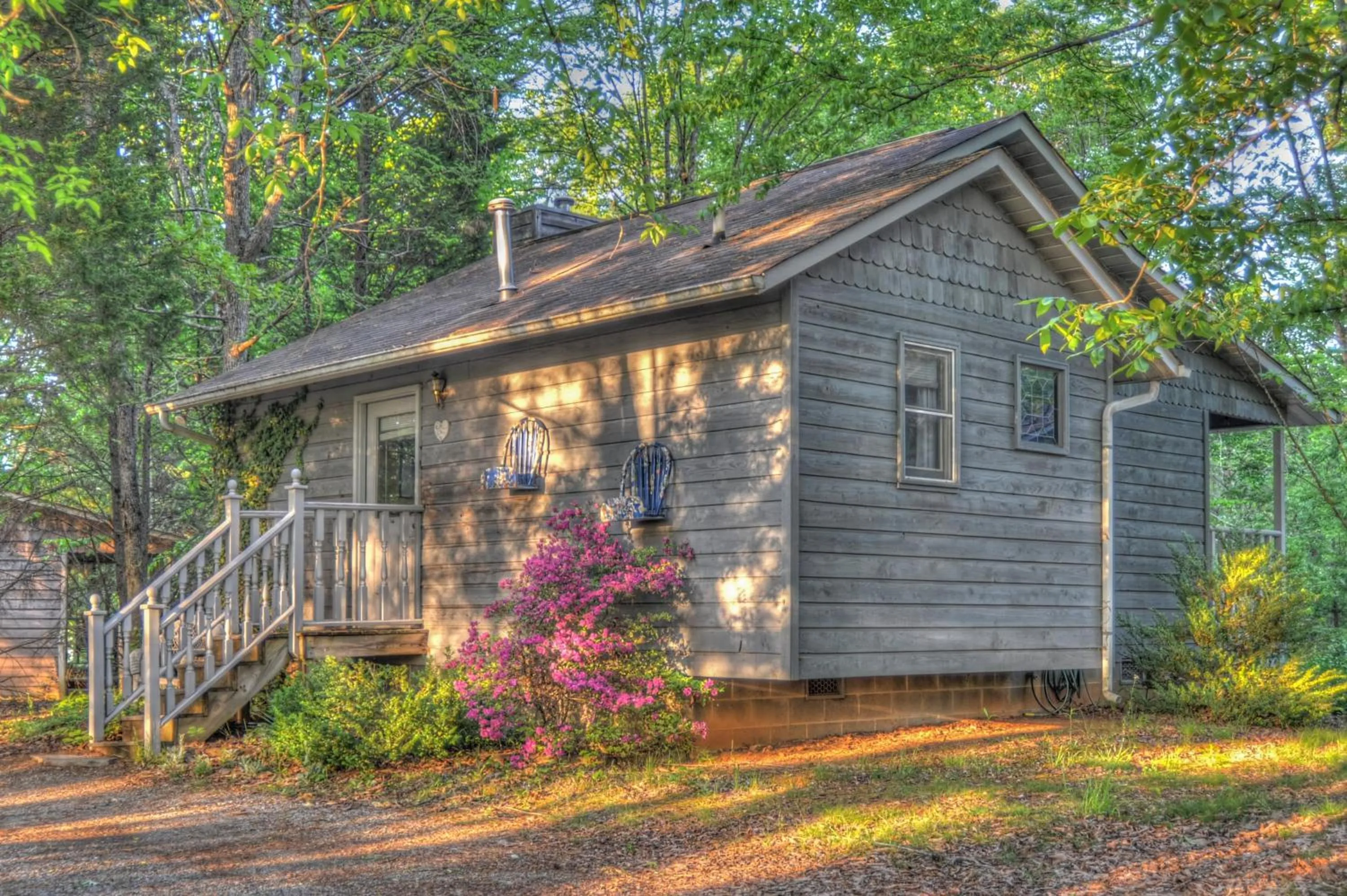 Property building in Blue Mountain Mist Country Inn