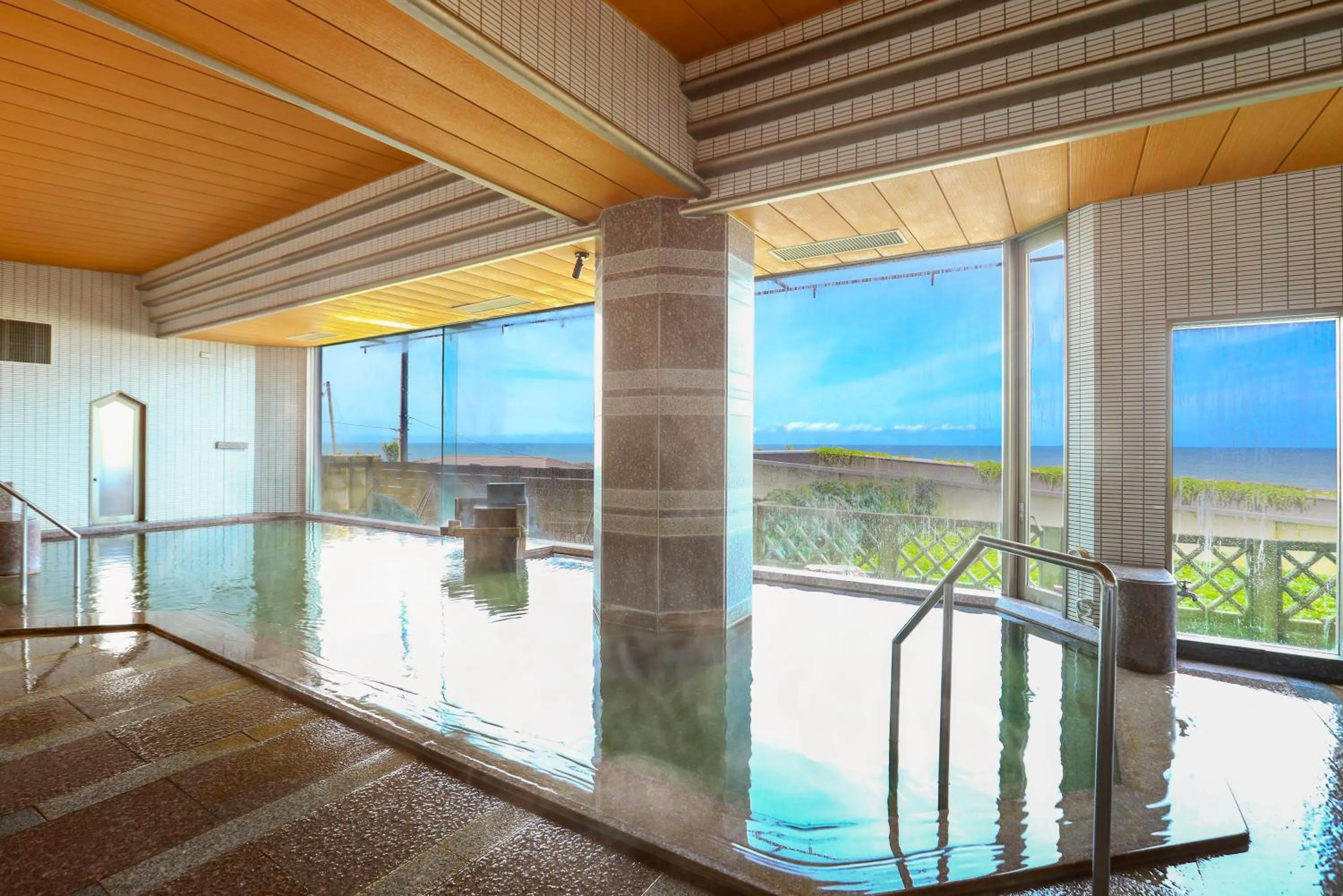 Hot Spring Bath in Ooedo Onsen Monogatari Premium Shiomiso