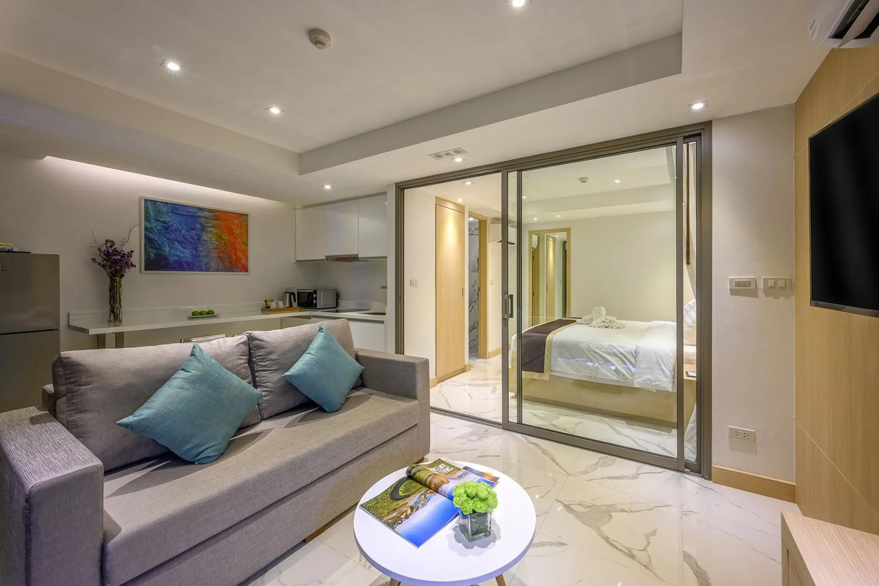 Executive Suite in The Beachfront Hotel Phuket Executive Suite in The Beachfront Hotel Phuket