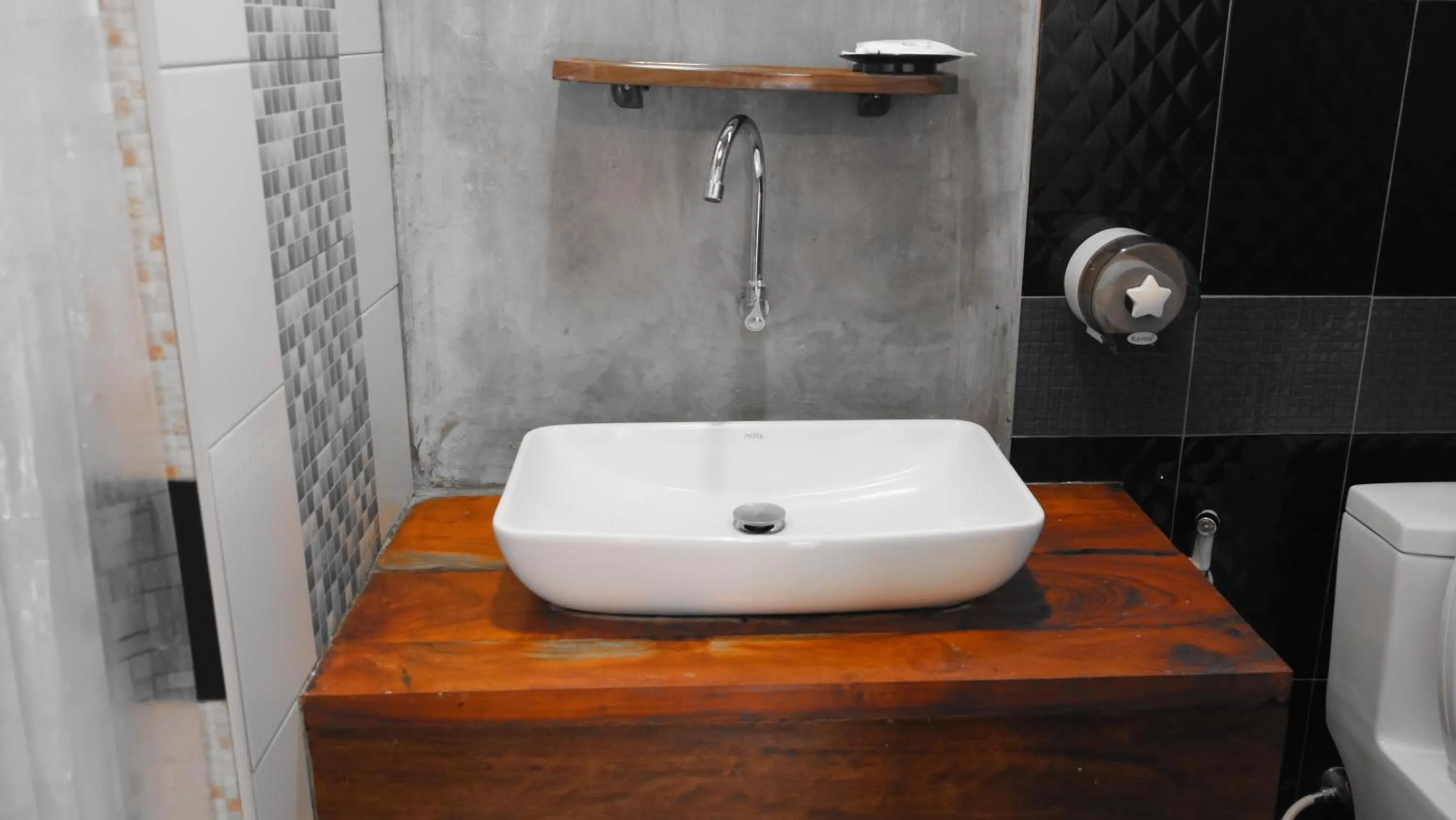 BAAN9NAN Guest Home in Nan City