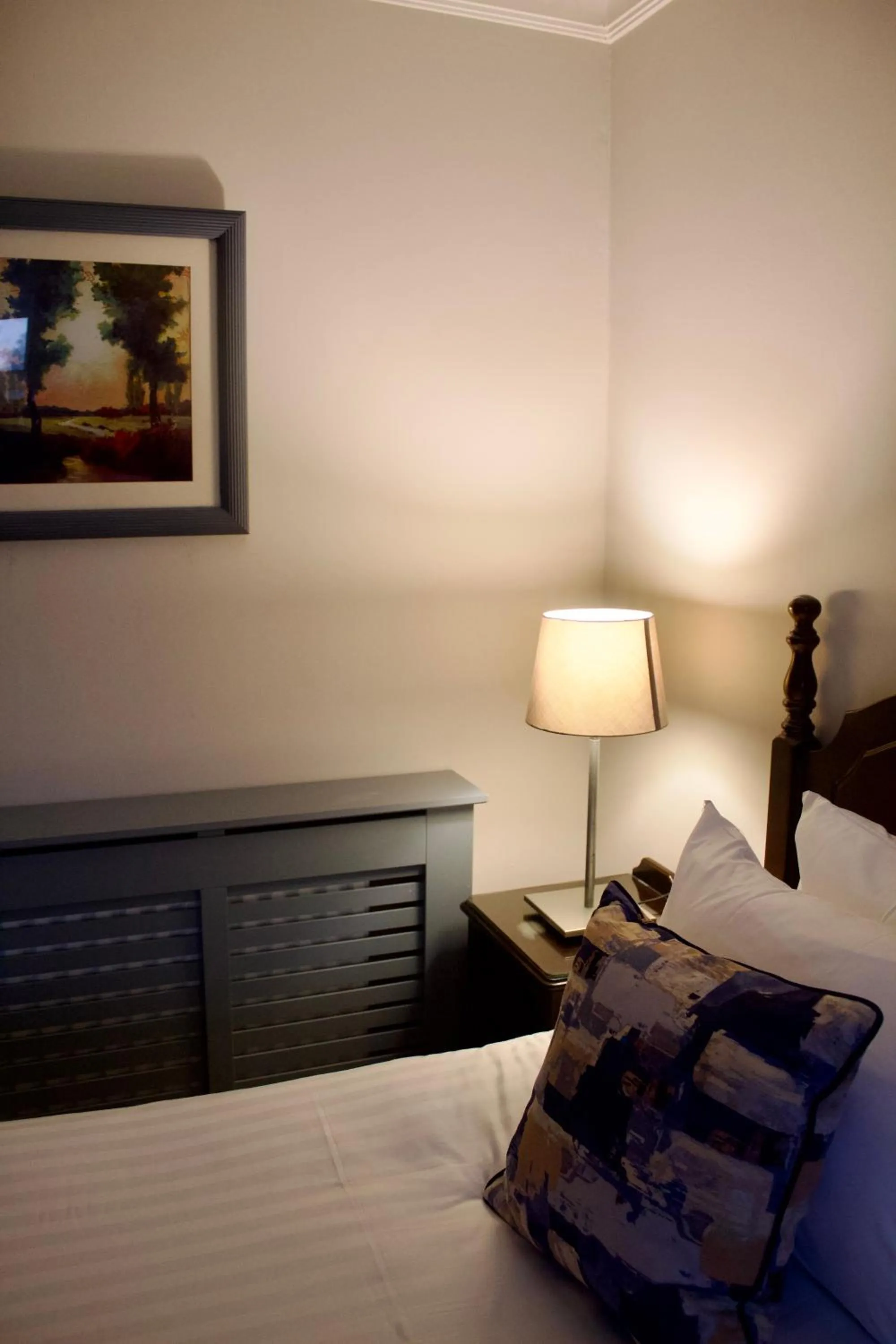 Property building, Bed in Twin Trees Hotel & Brusna Falls Leisure