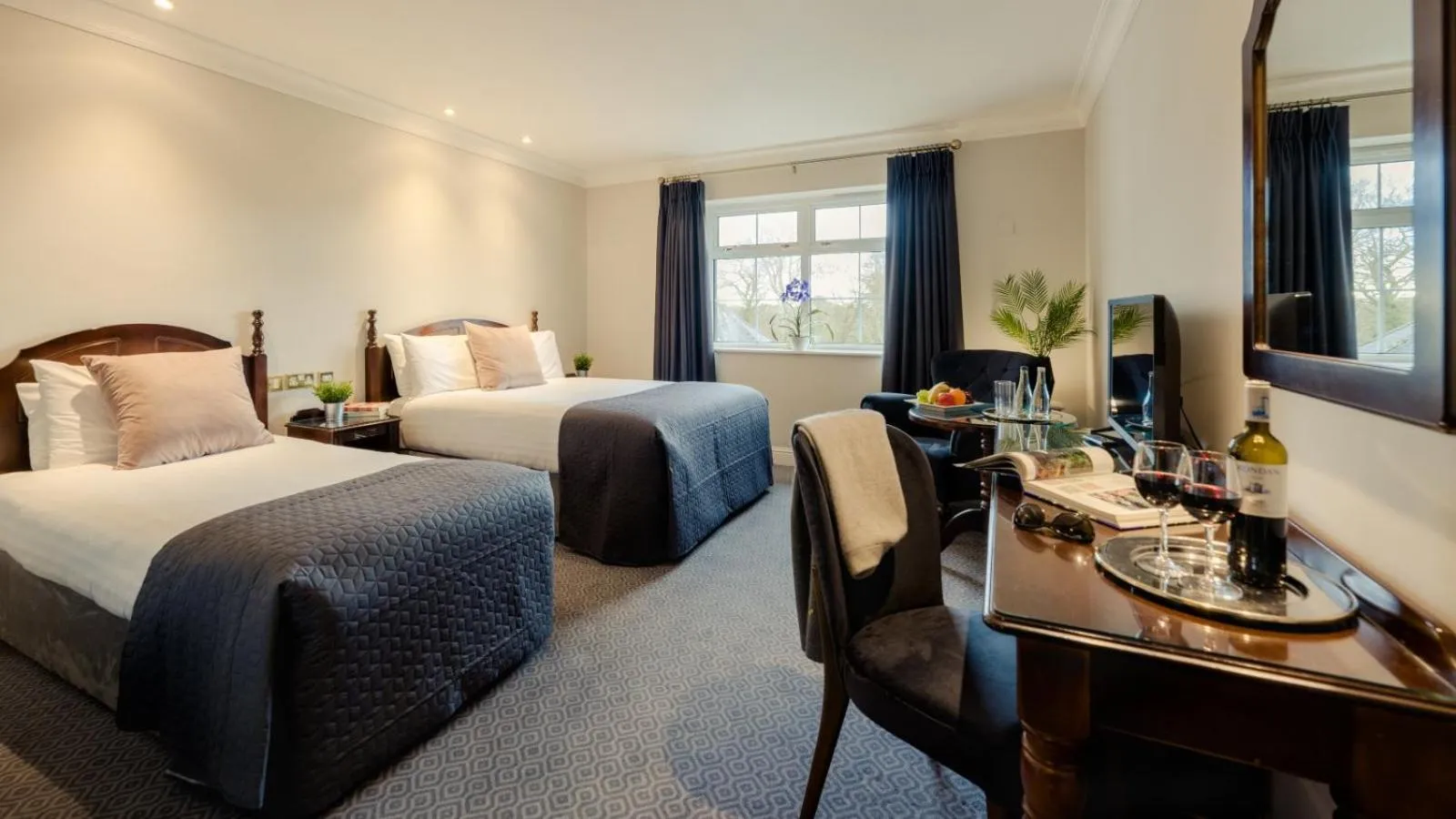 Bedroom, Bed in Twin Trees Hotel & Leisure Club