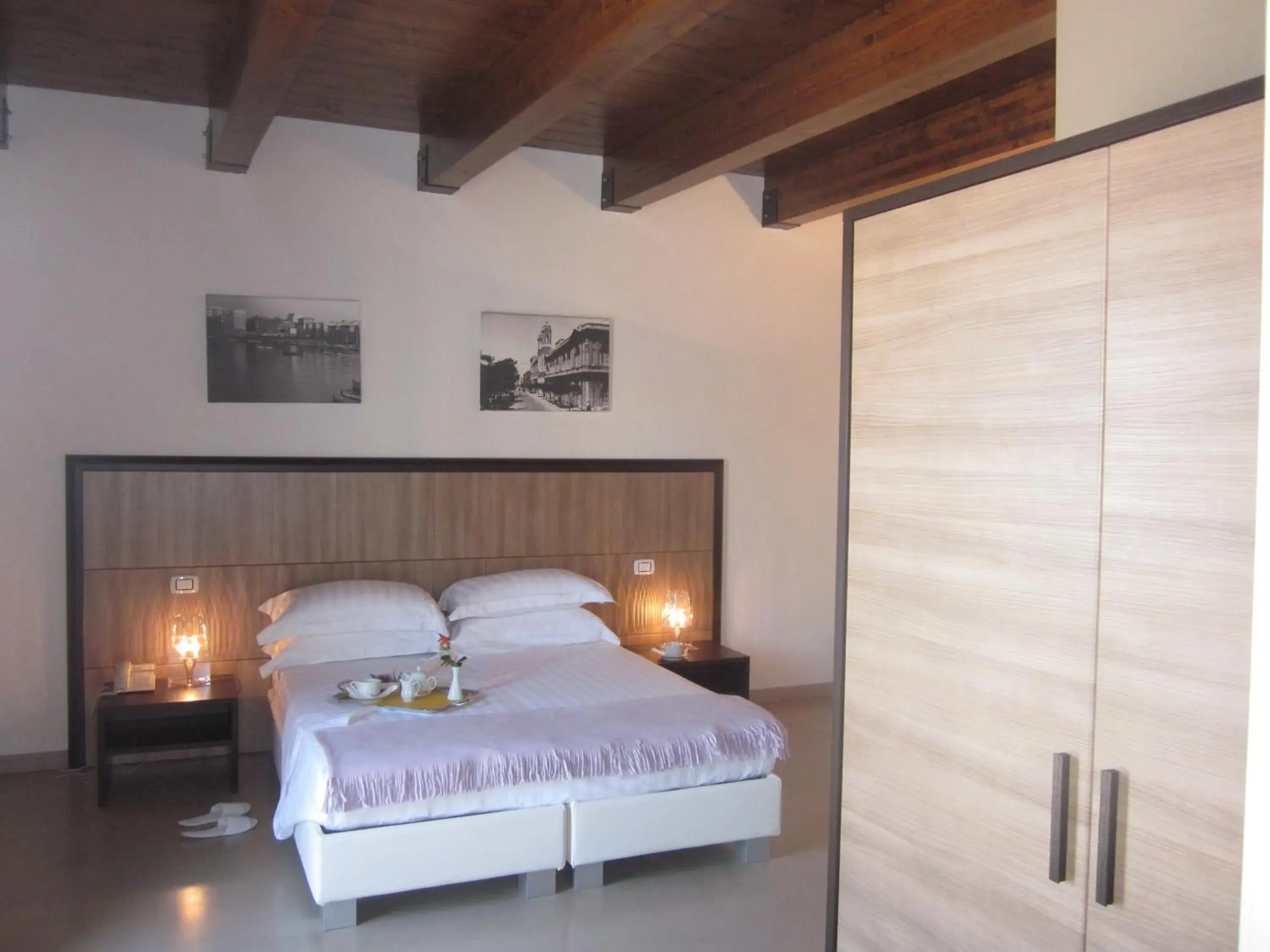 Deluxe Double or Twin Room with City View - single occupancy in Albergo Del Sole Deluxe Double or Twin Room with City View - single occupancy in Albergo Del Sole