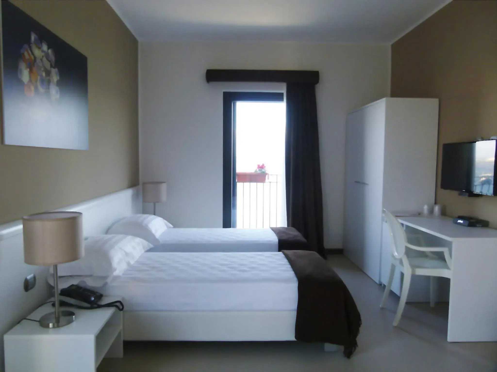 Superior Double or Twin Room with Sea View - single occupancy in Albergo Del Sole Superior Double or Twin Room with Sea View - single occupancy in Albergo Del Sole