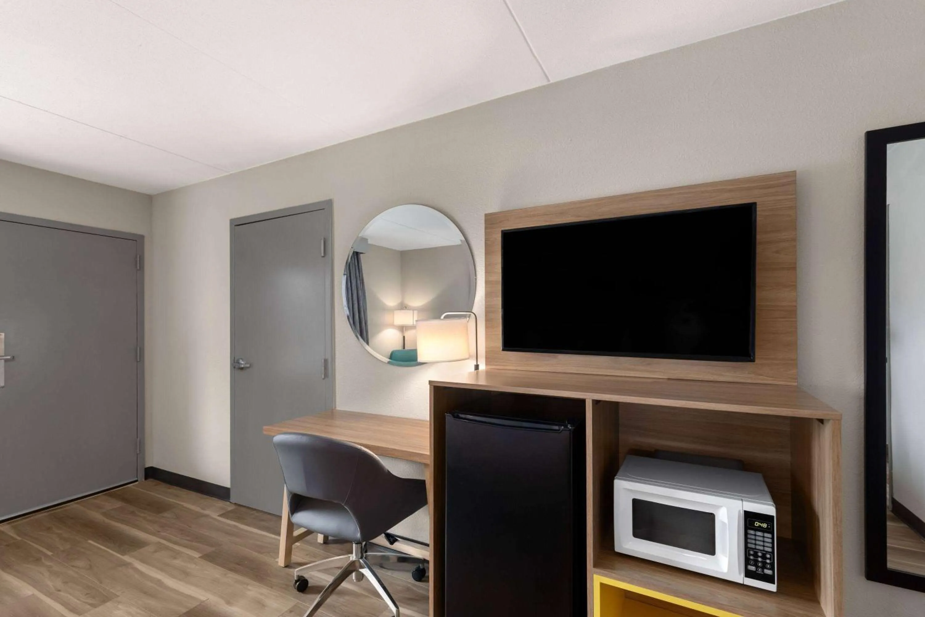 Photo of the whole room in Days Inn by Wyndham Chattanooga Lookout Mountain West