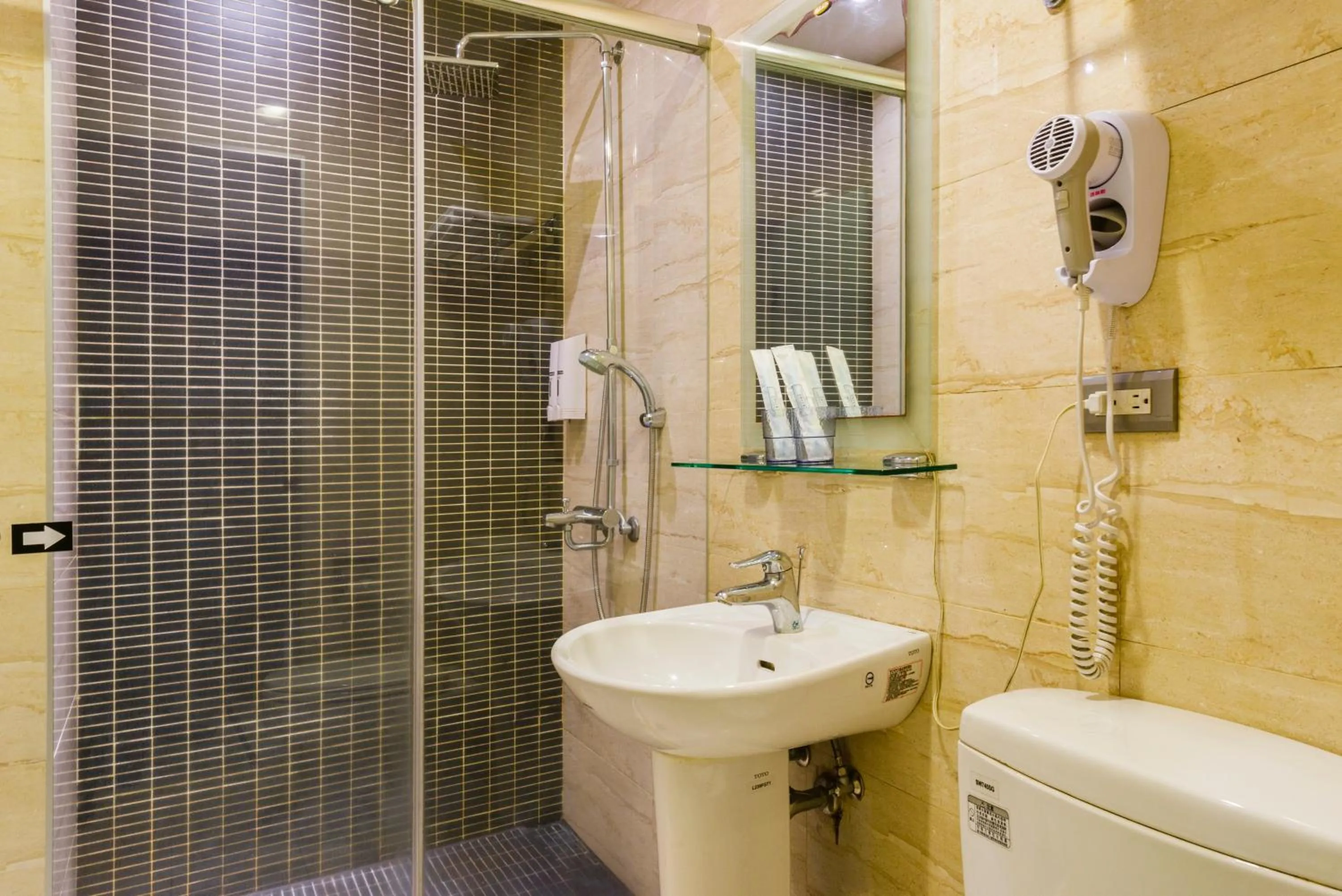 Bathroom in Shihlin Metro Home