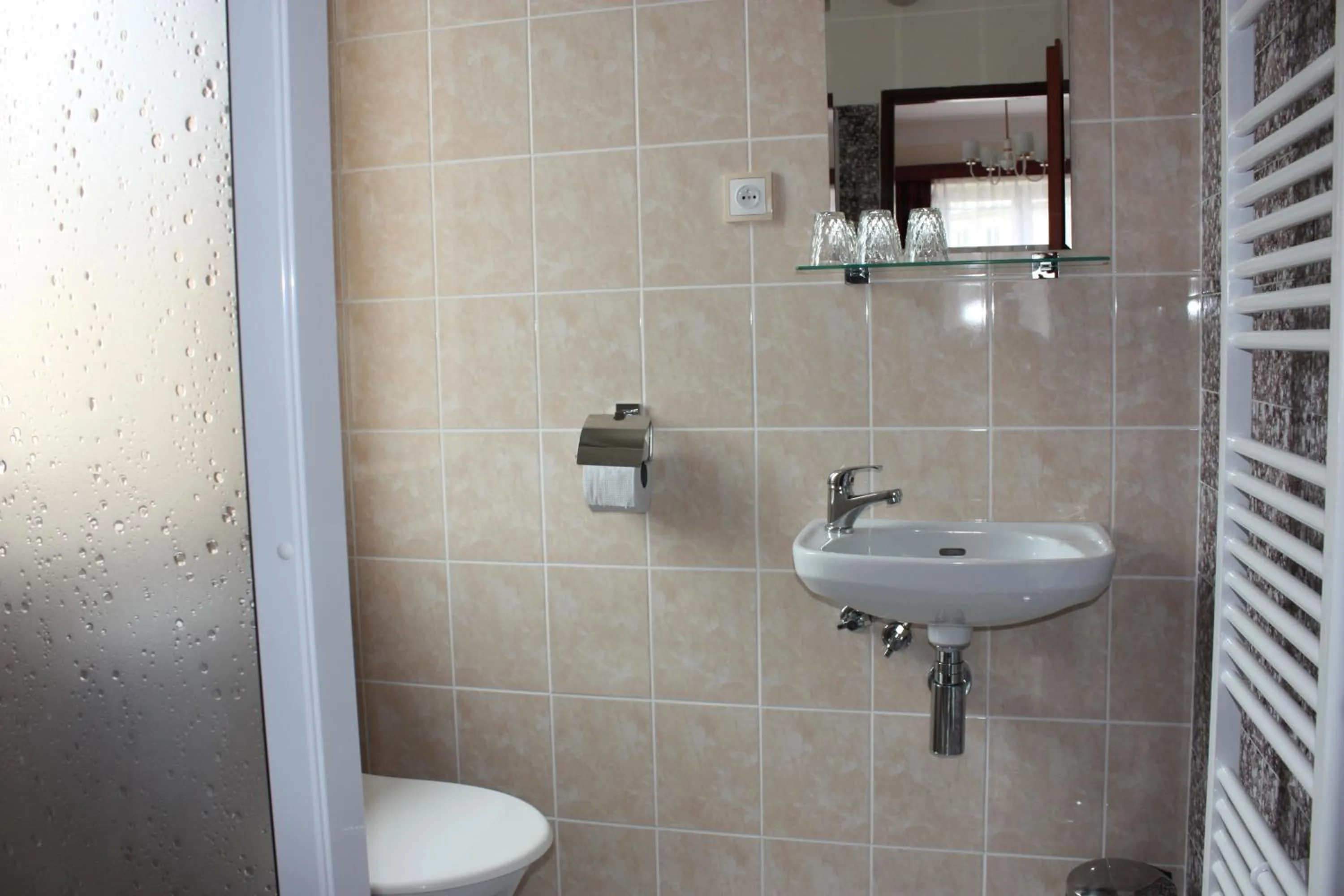 Bathroom in Hotel Hynek
