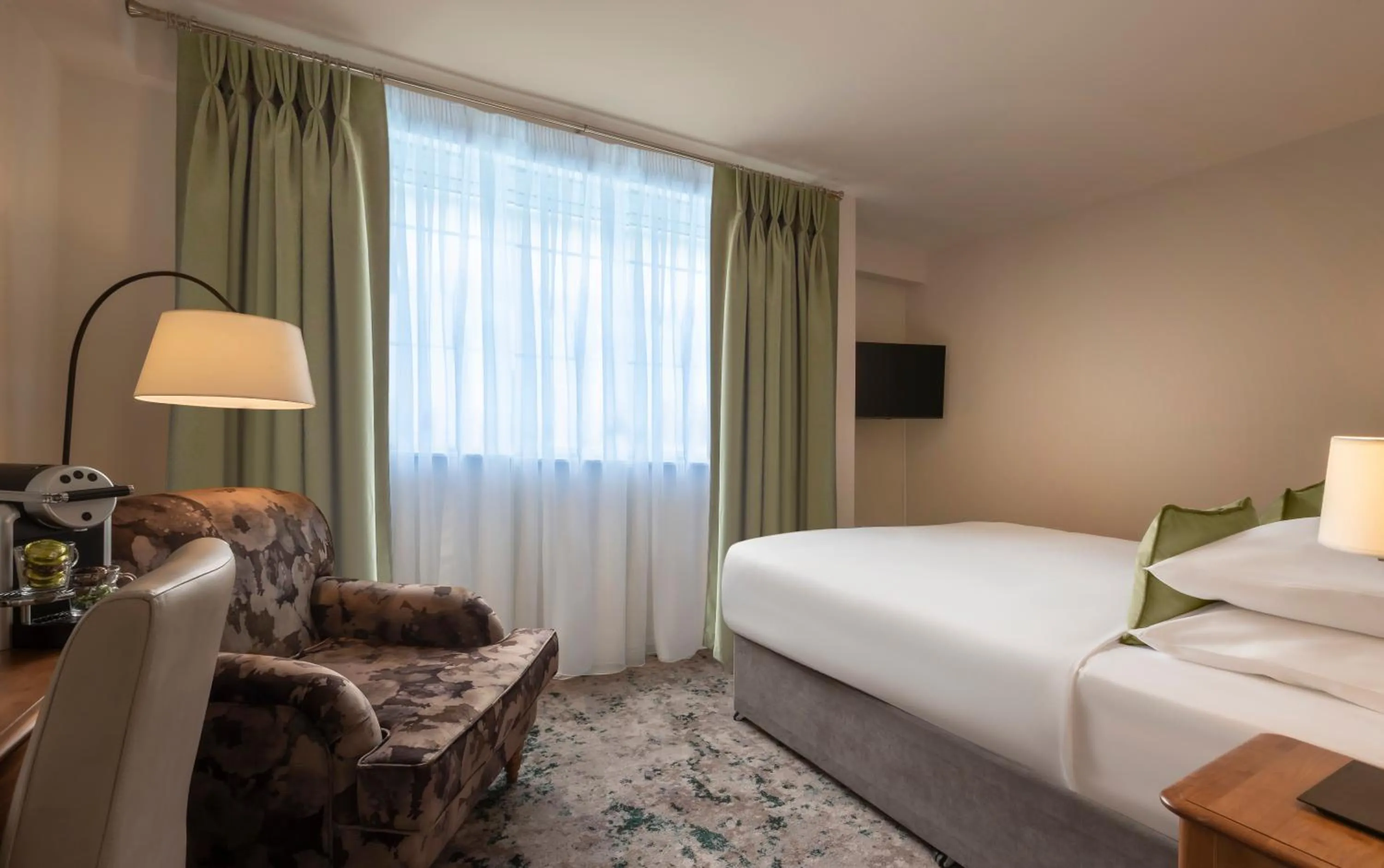 Bed in The House Hotel, an Ascend Hotel Collection Member