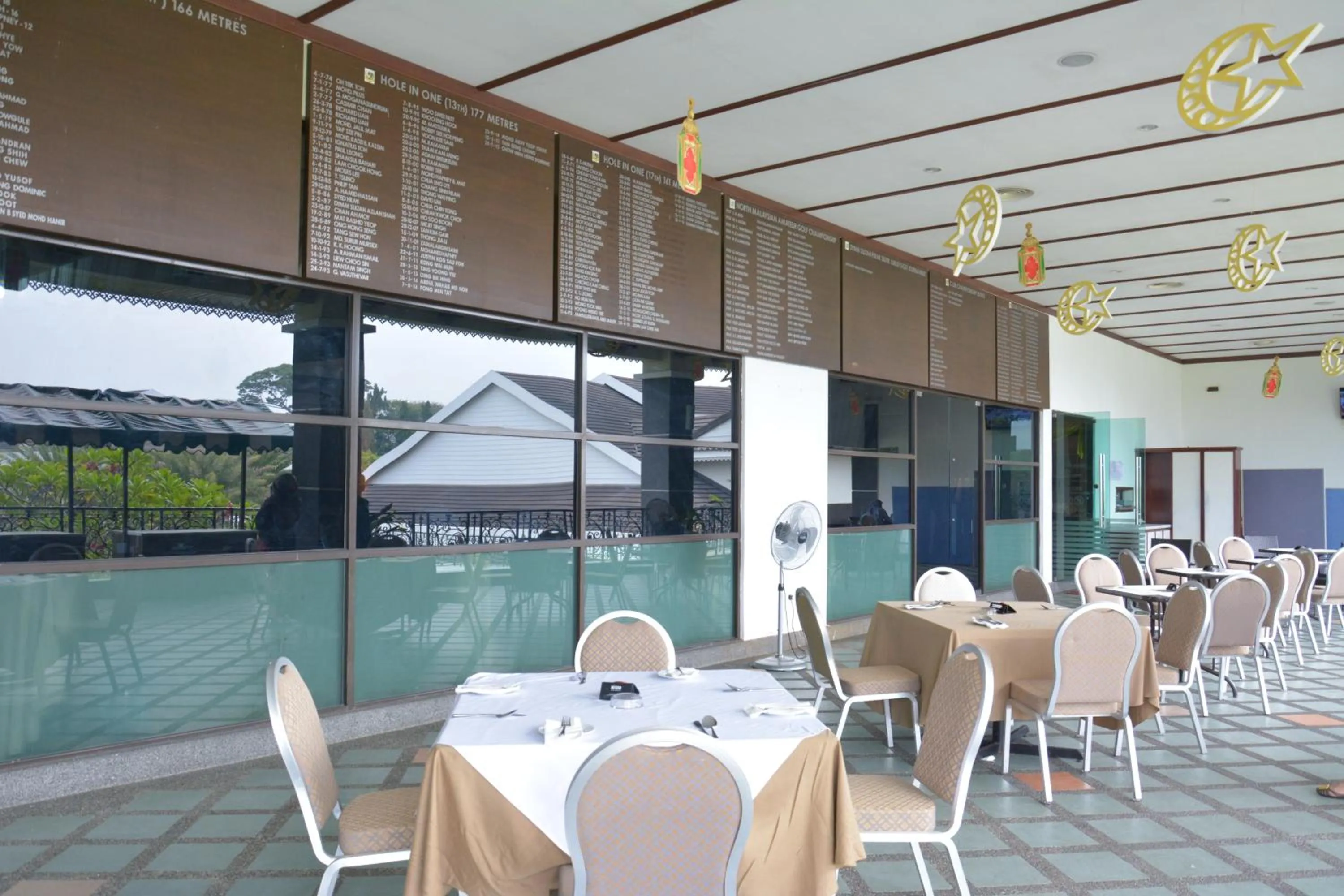 Restaurant/places to eat in RPGC Garden Hotel