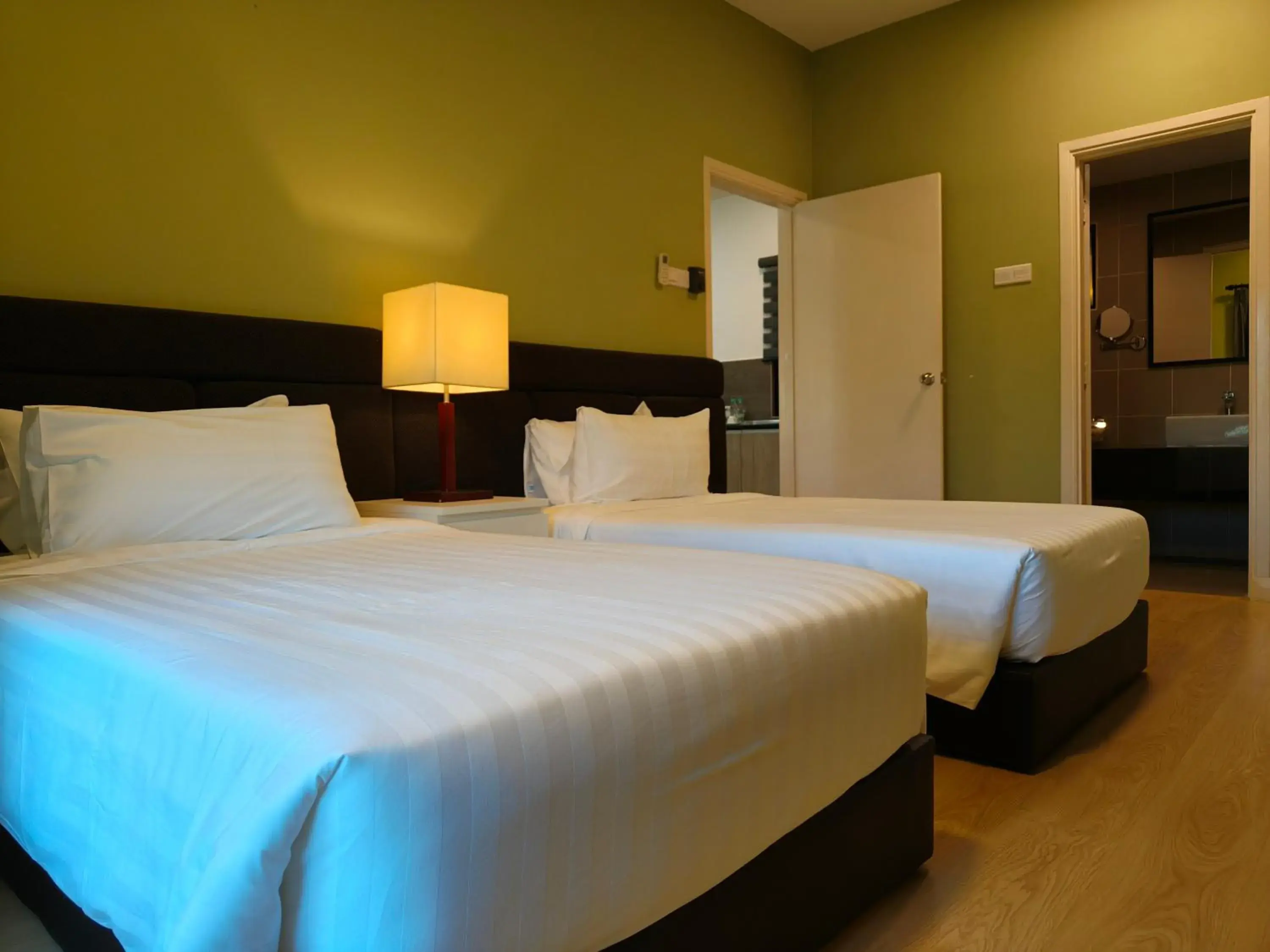 Two Bedroom Suite Twin in RPGC Garden Hotel Two Bedroom Suite Twin in RPGC Garden Hotel