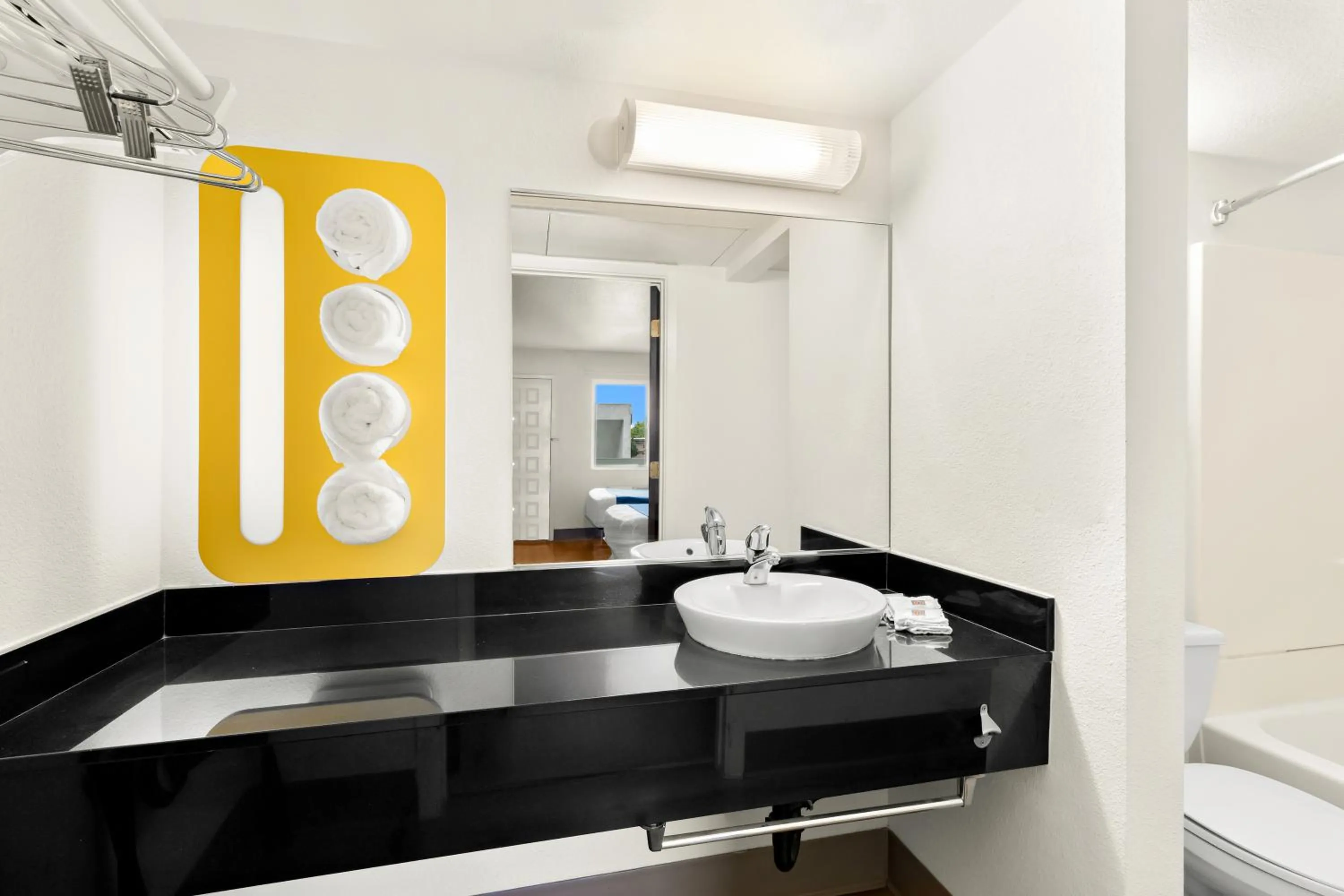 Bed in Studio 6 Suites Chattanooga TN Lookout Mtn.