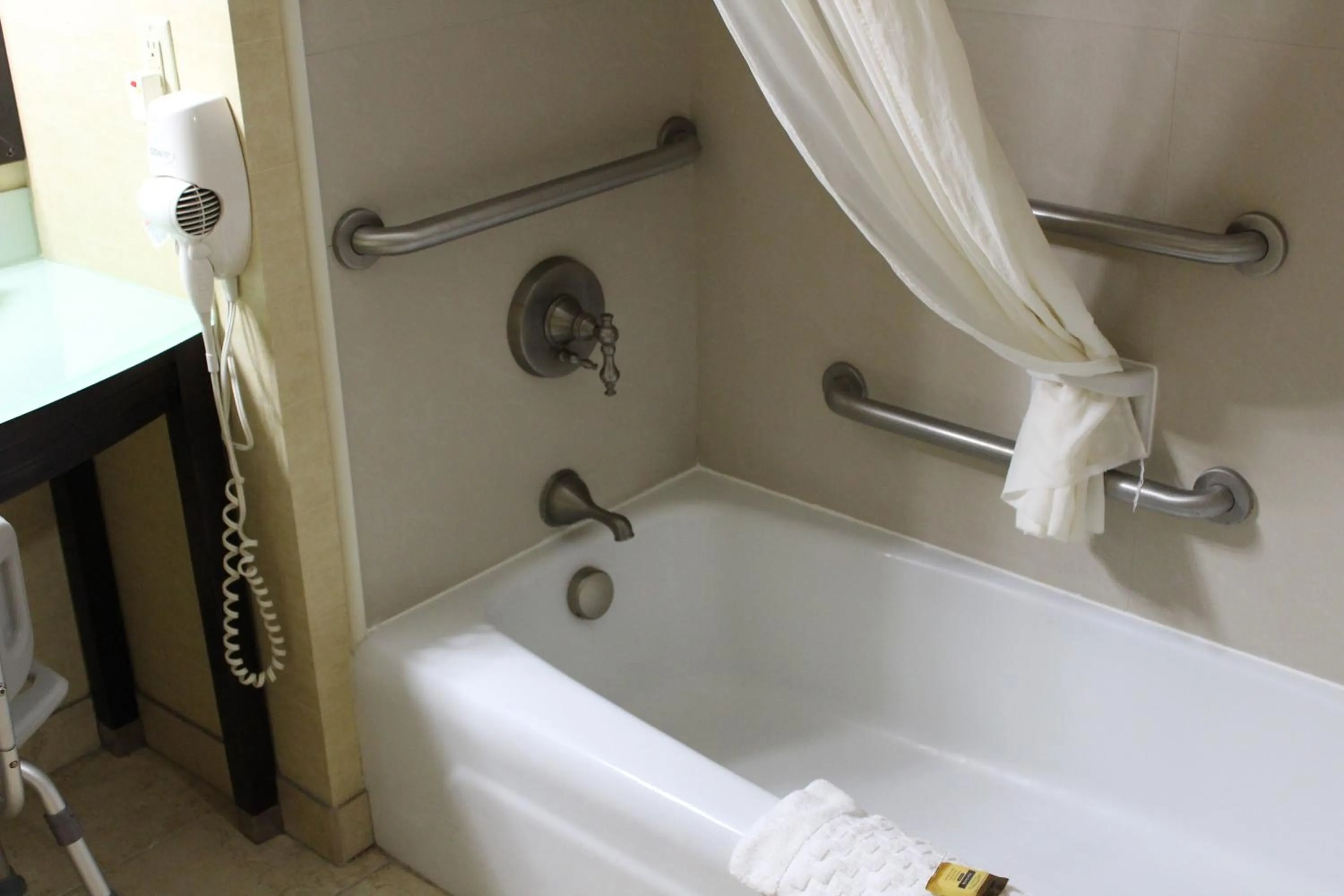 Bathroom in Rodeway Inn