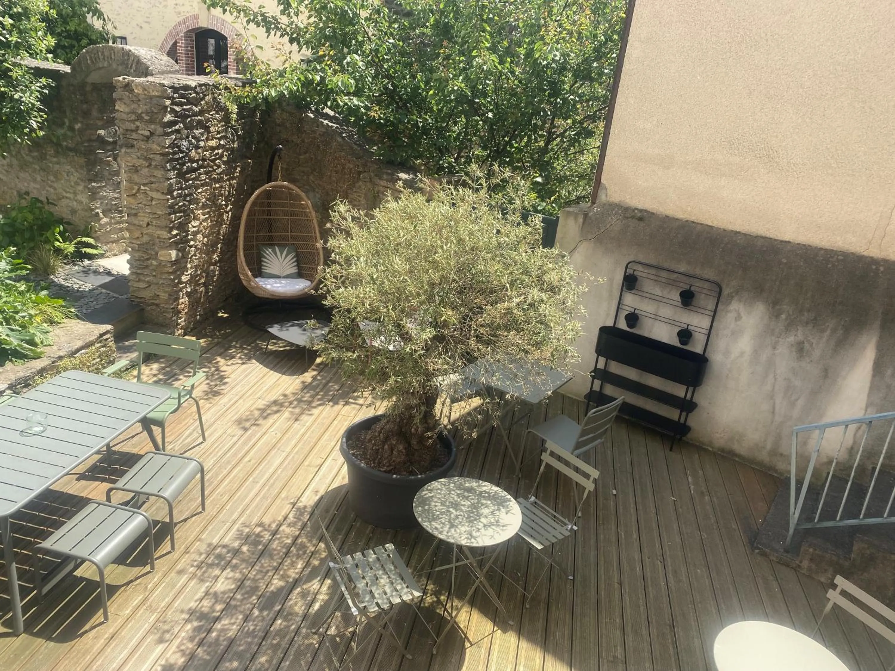 Patio in Hôtel et Apparts Marin