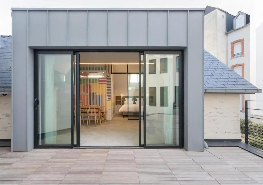 Patio in Hôtel et Apparts Marin