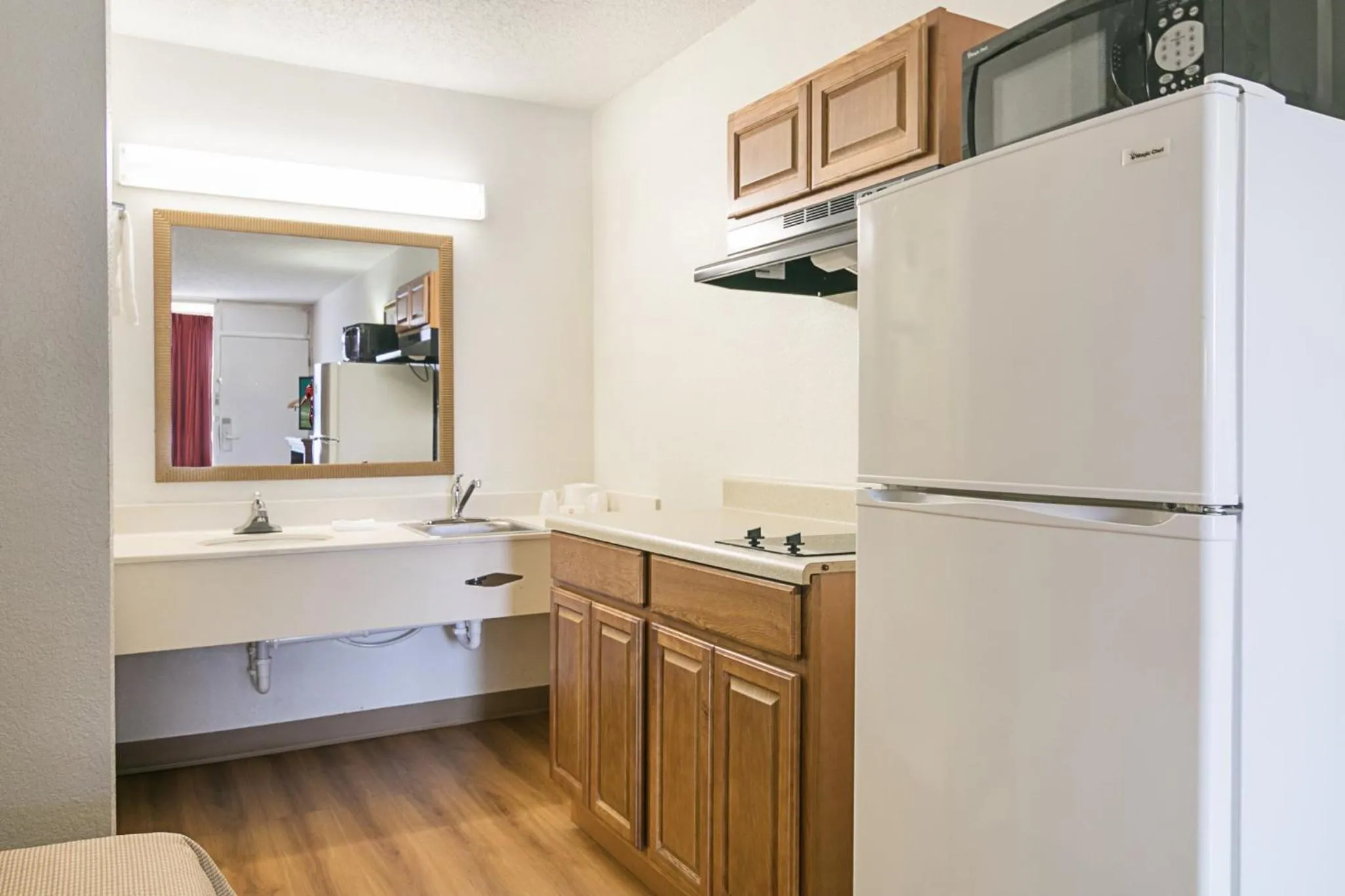 Kitchen or kitchenette in Red Roof Inn Forsyth