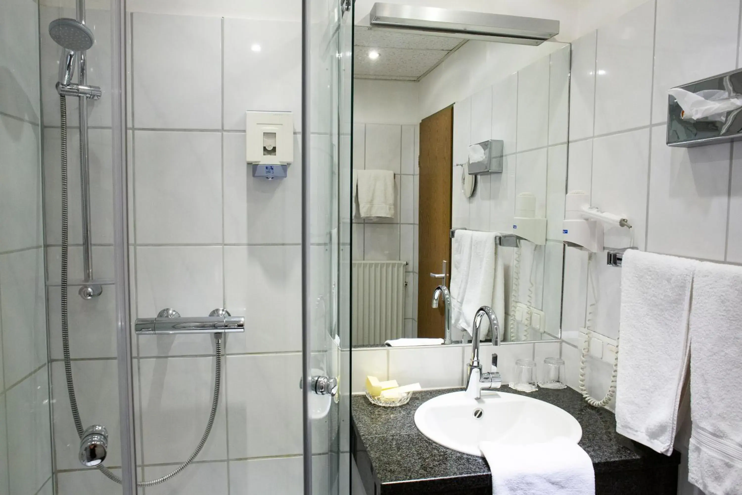 Standard Single Room - single occupancy in Lampes Posthotel Standard Single Room - single occupancy in Lampes Posthotel