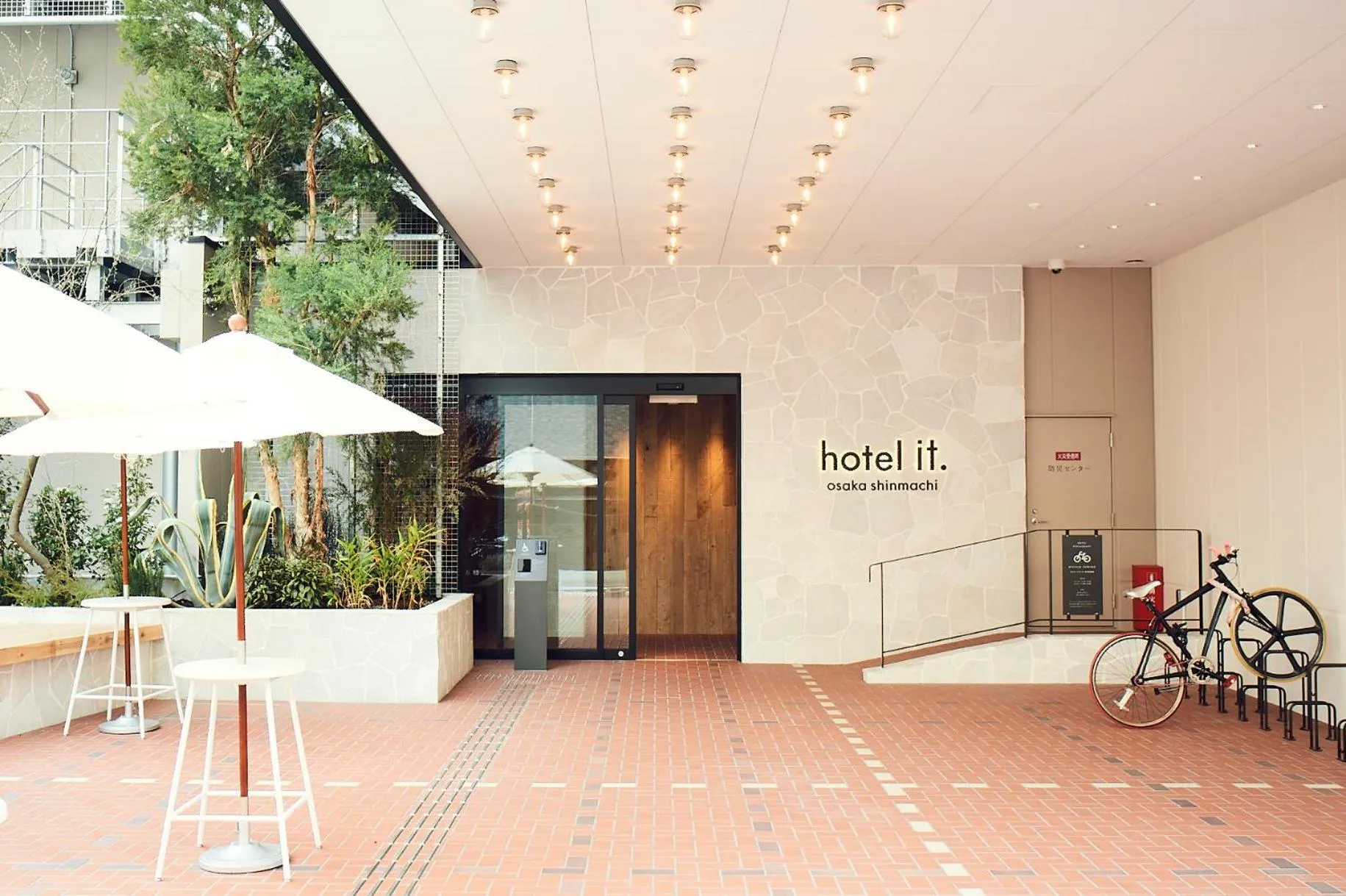 Facade/entrance in Hotel It Osaka Shinmachi
