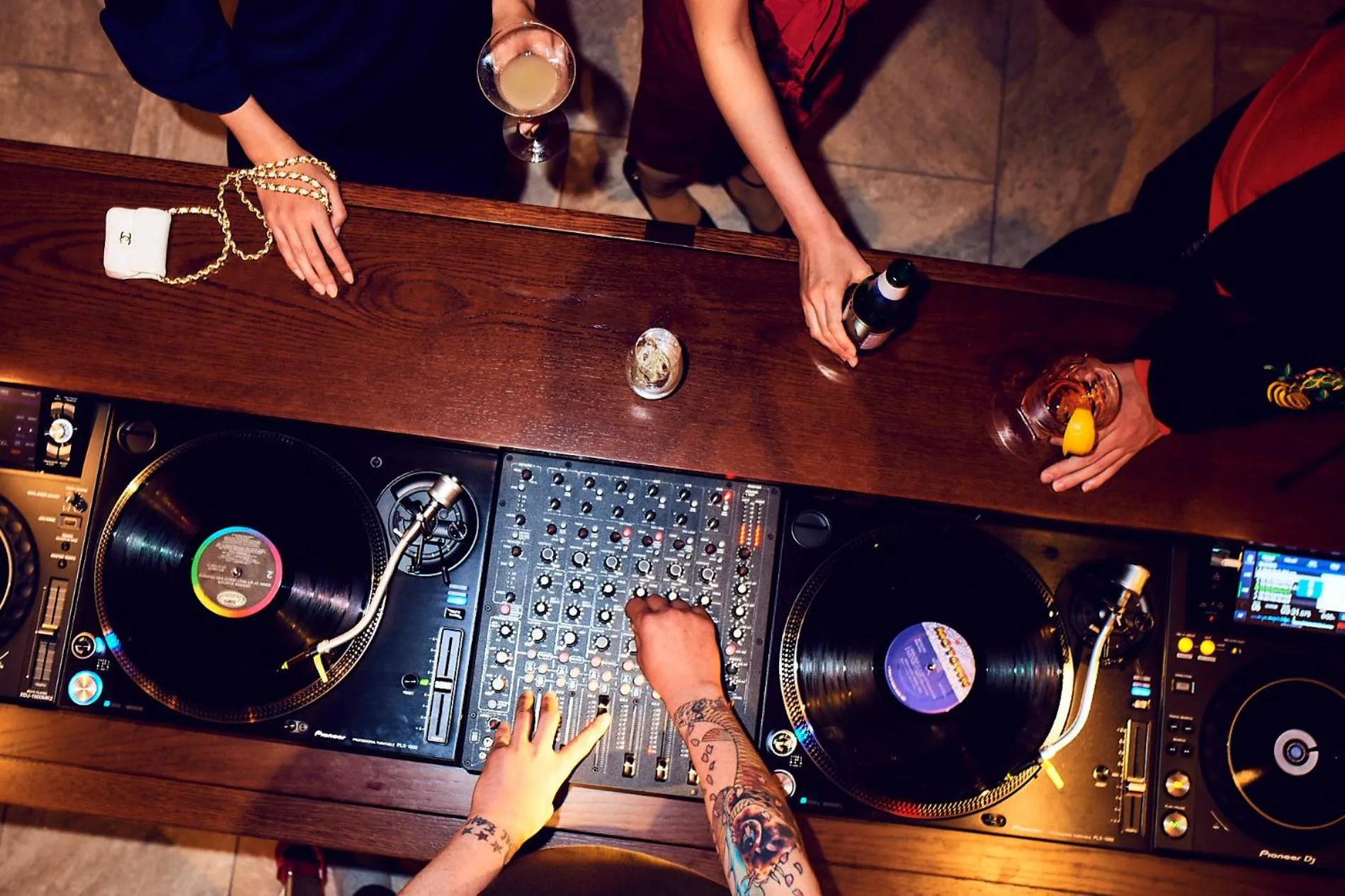 Nightclub / DJ in Hotel It Osaka Shinmachi