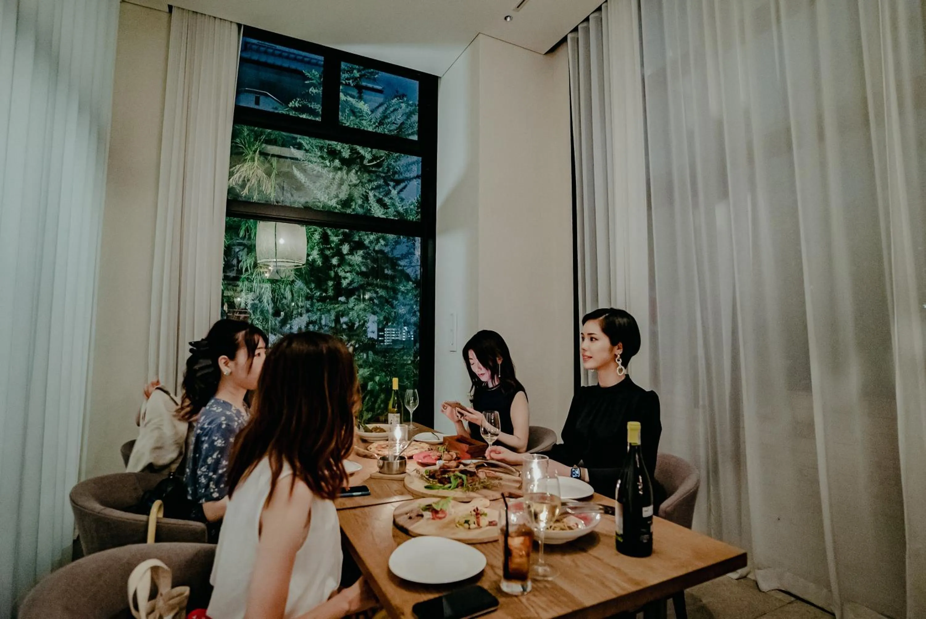 Restaurant/places to eat in Hotel It Osaka Shinmachi