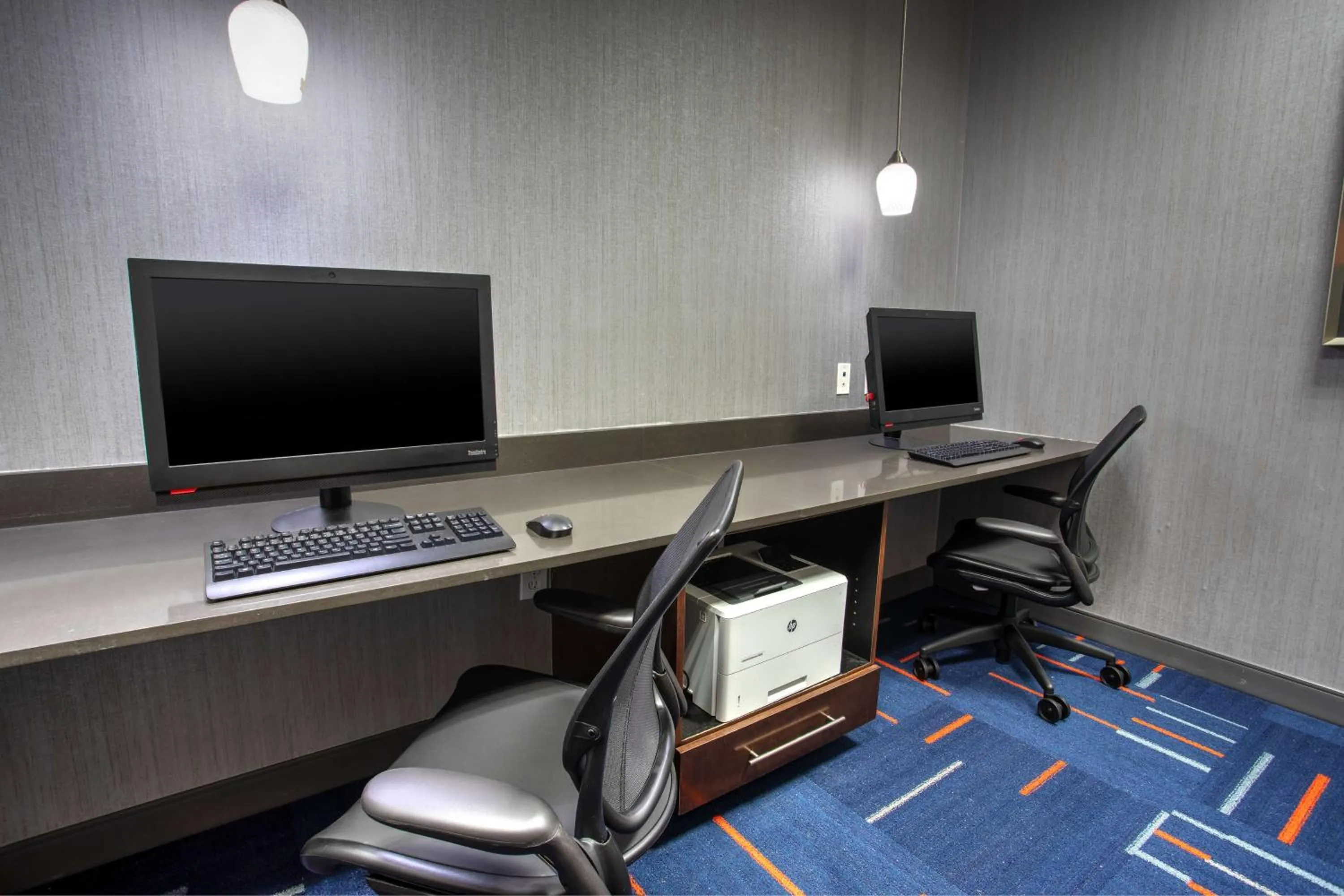 Business facilities in Hampton Inn & Suites Columbia/Southeast-Fort Jackson