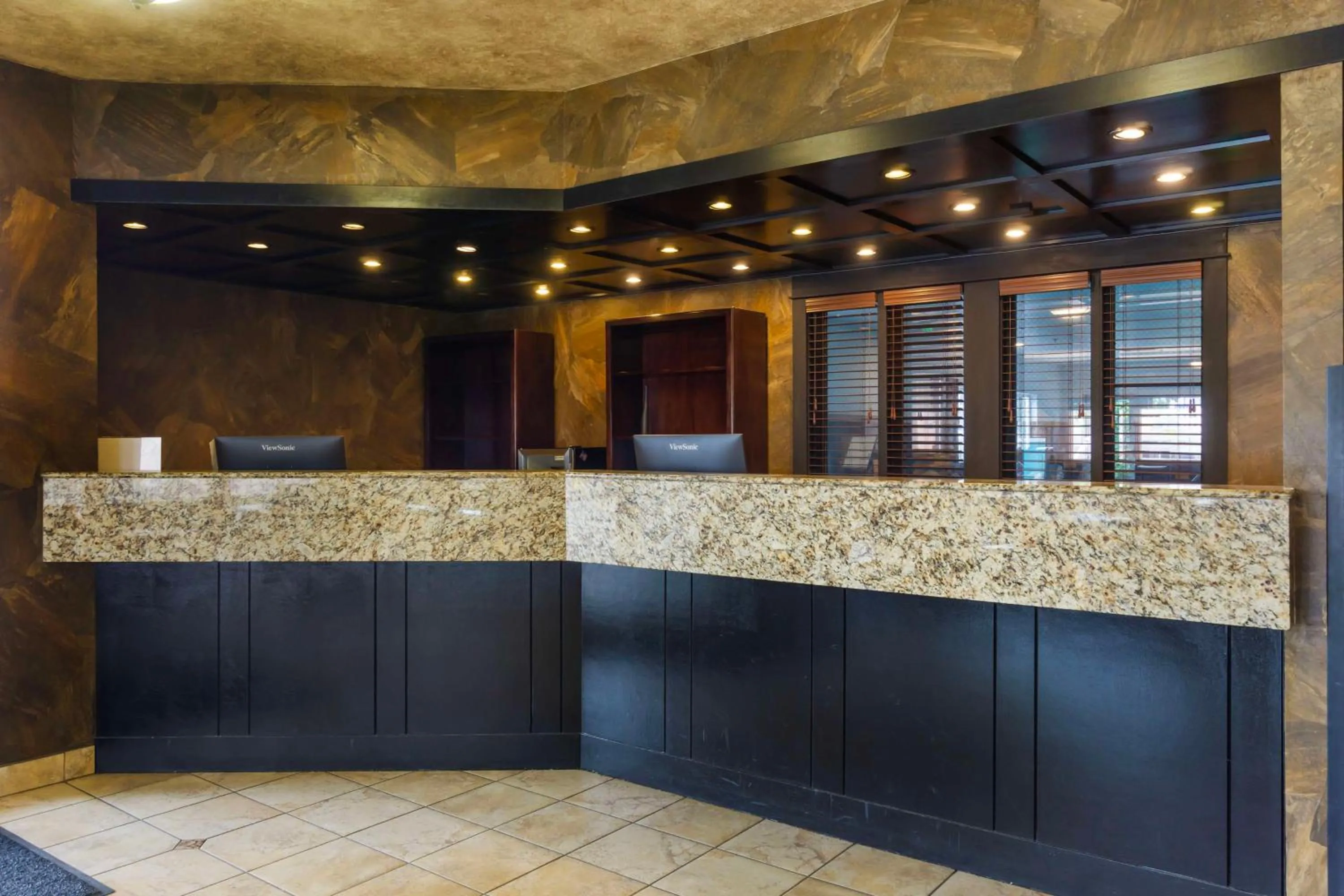 Lobby or reception in Best Western Plus Yakima Hotel