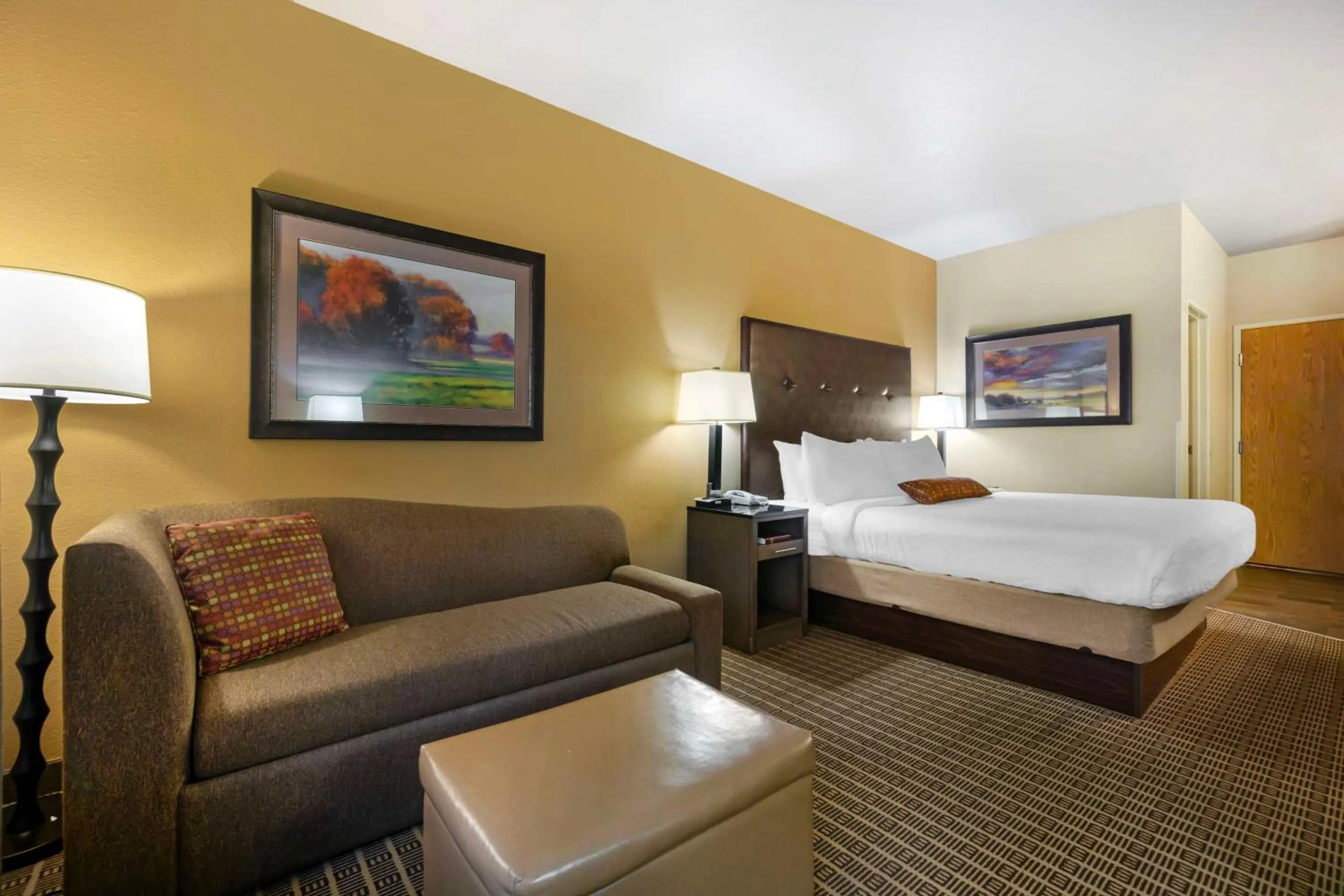 Bedroom, Bed in Best Western Plus Yakima Hotel