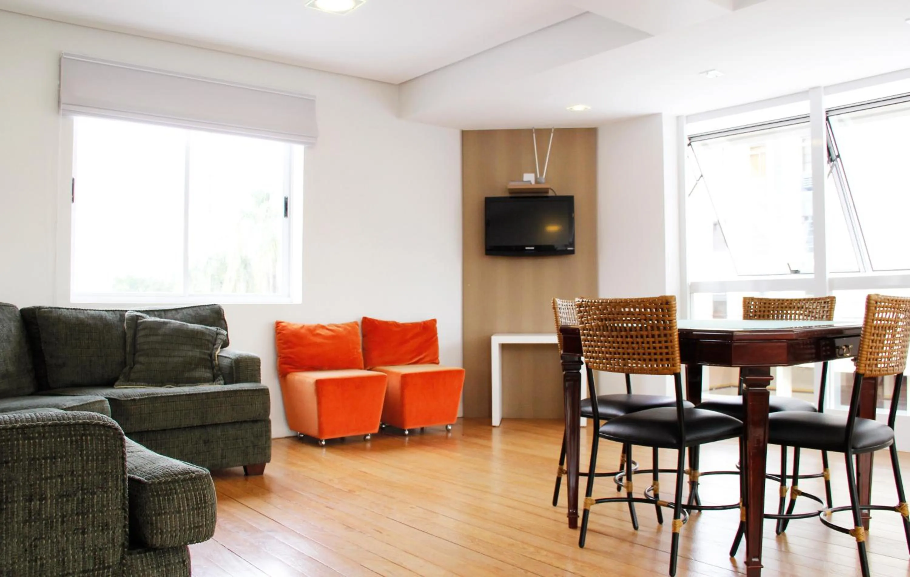 Communal lounge/ TV room in Hotel Porto Madero