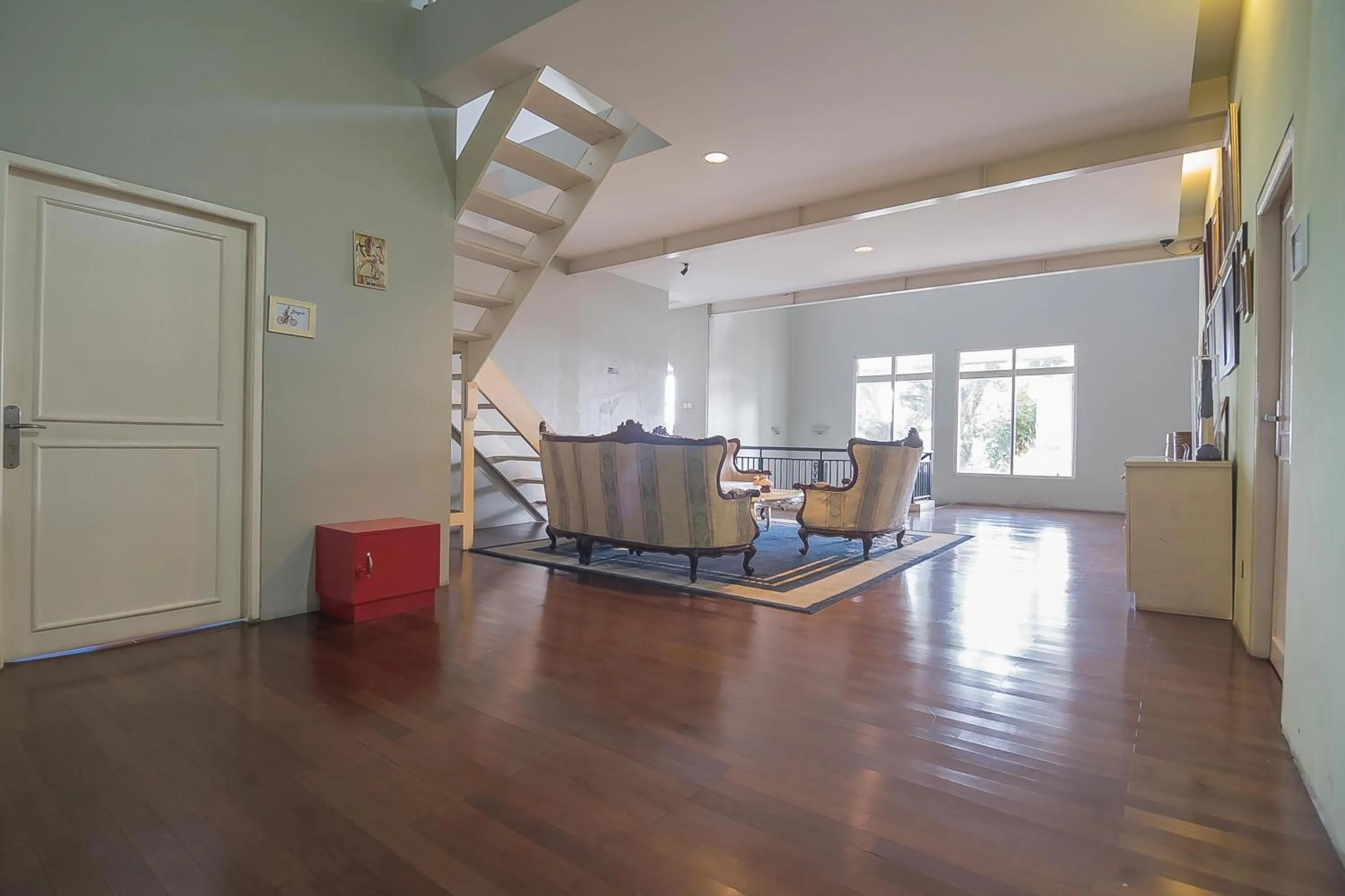 Seating area in RedDoorz near UPI Setiabudi 2