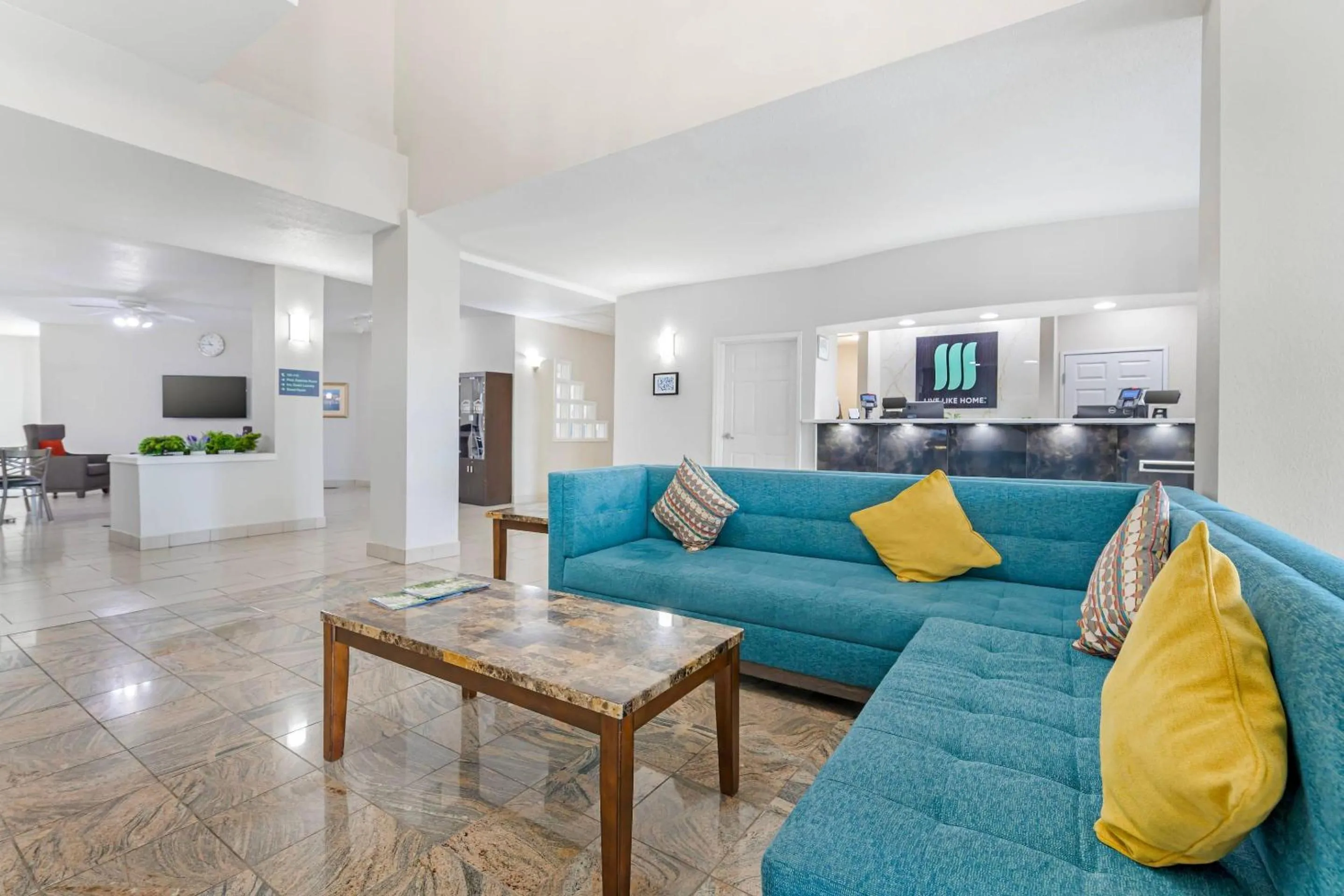 Lobby or reception in MainStay Suites Madison Airport